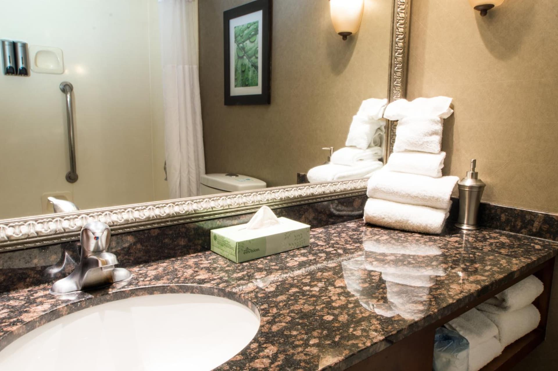 Greenstay Hotel & Suites Central gallery photo in Springfield, MO — image 64