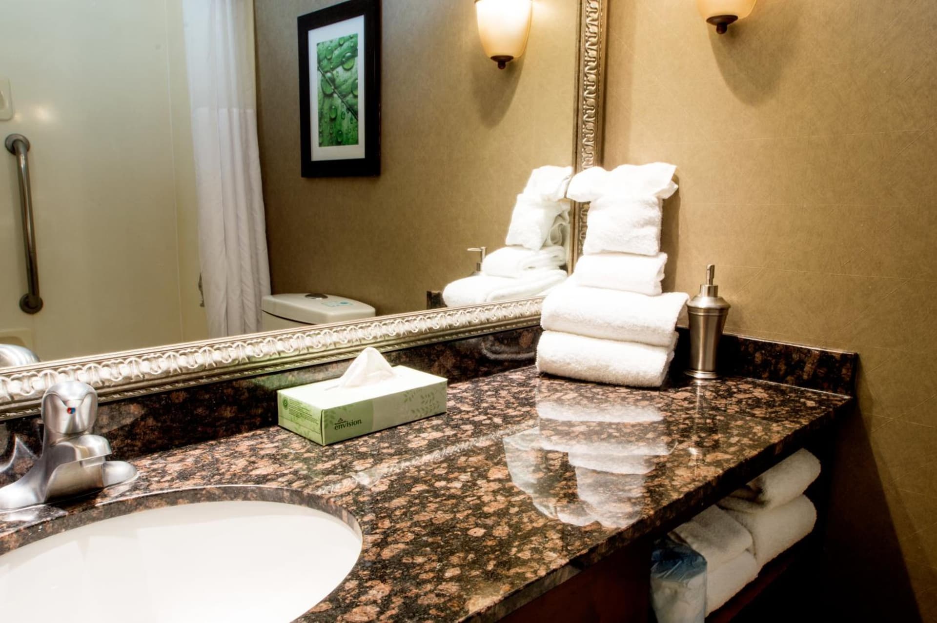 Greenstay Hotel & Suites Central gallery photo in Springfield, MO — image 41