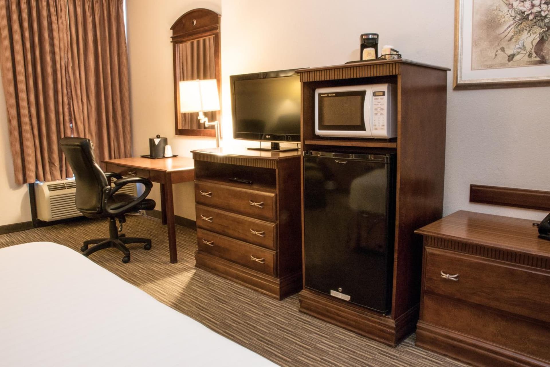 Greenstay Hotel & Suites Central gallery photo in Springfield, MO — image 66