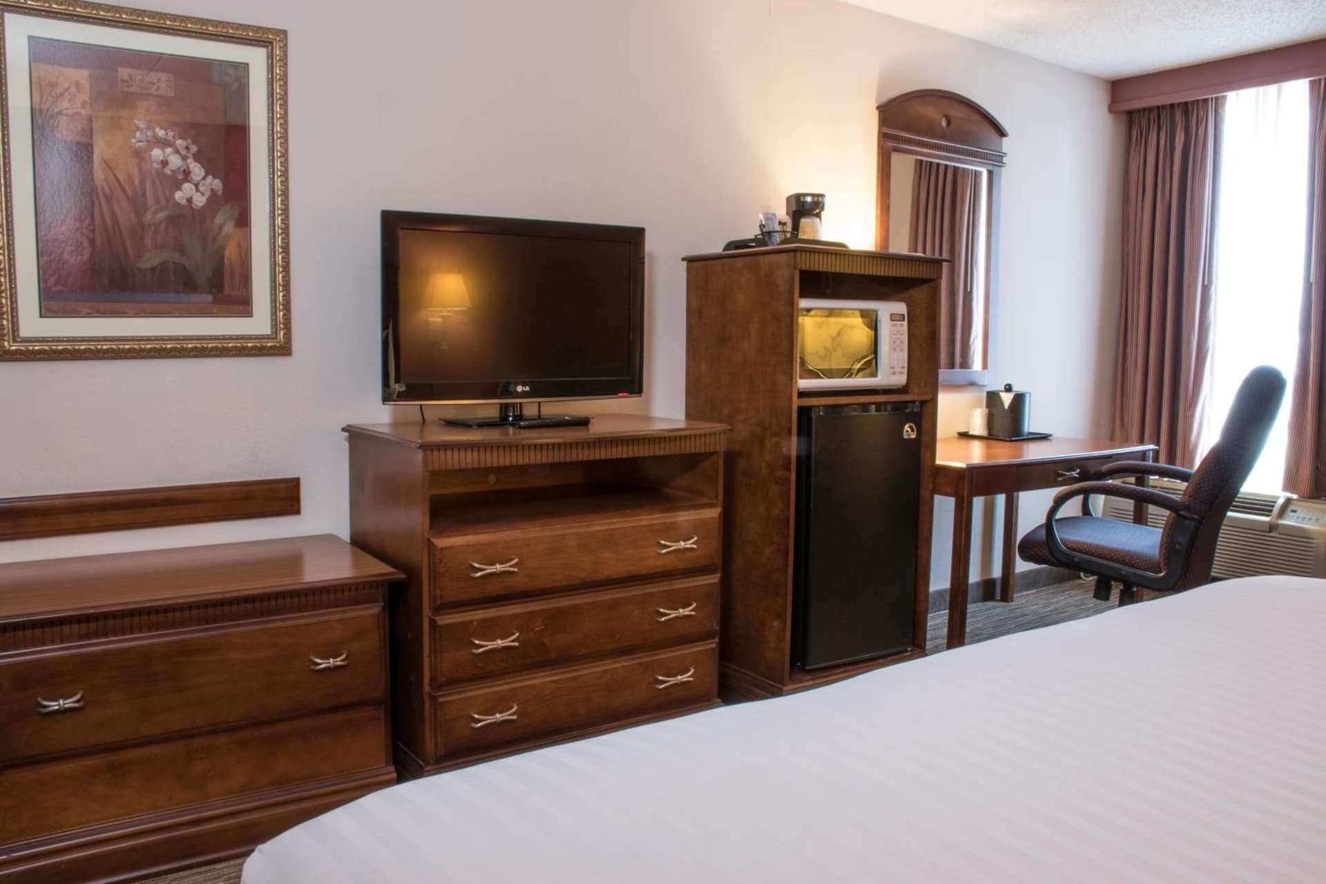 Greenstay Hotel & Suites Central gallery photo in Springfield, MO — image 60