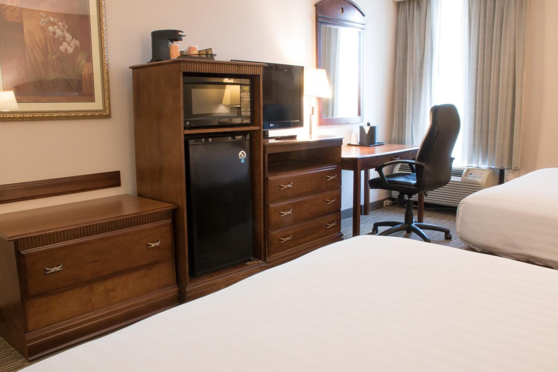 Greenstay Hotel & Suites Central gallery photo in Springfield, MO — image 14