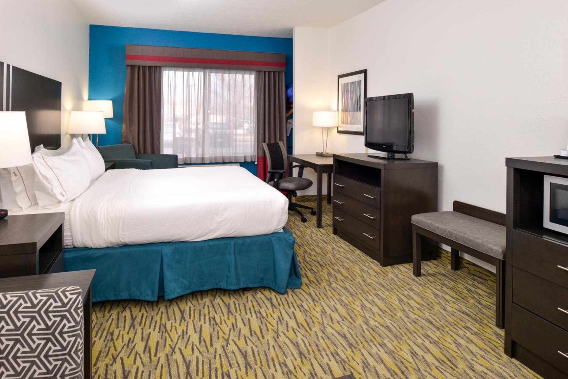 Holiday Inn Express Hotel & Suites Omaha West by IHG interior in Omaha, NE — gallery photo 2