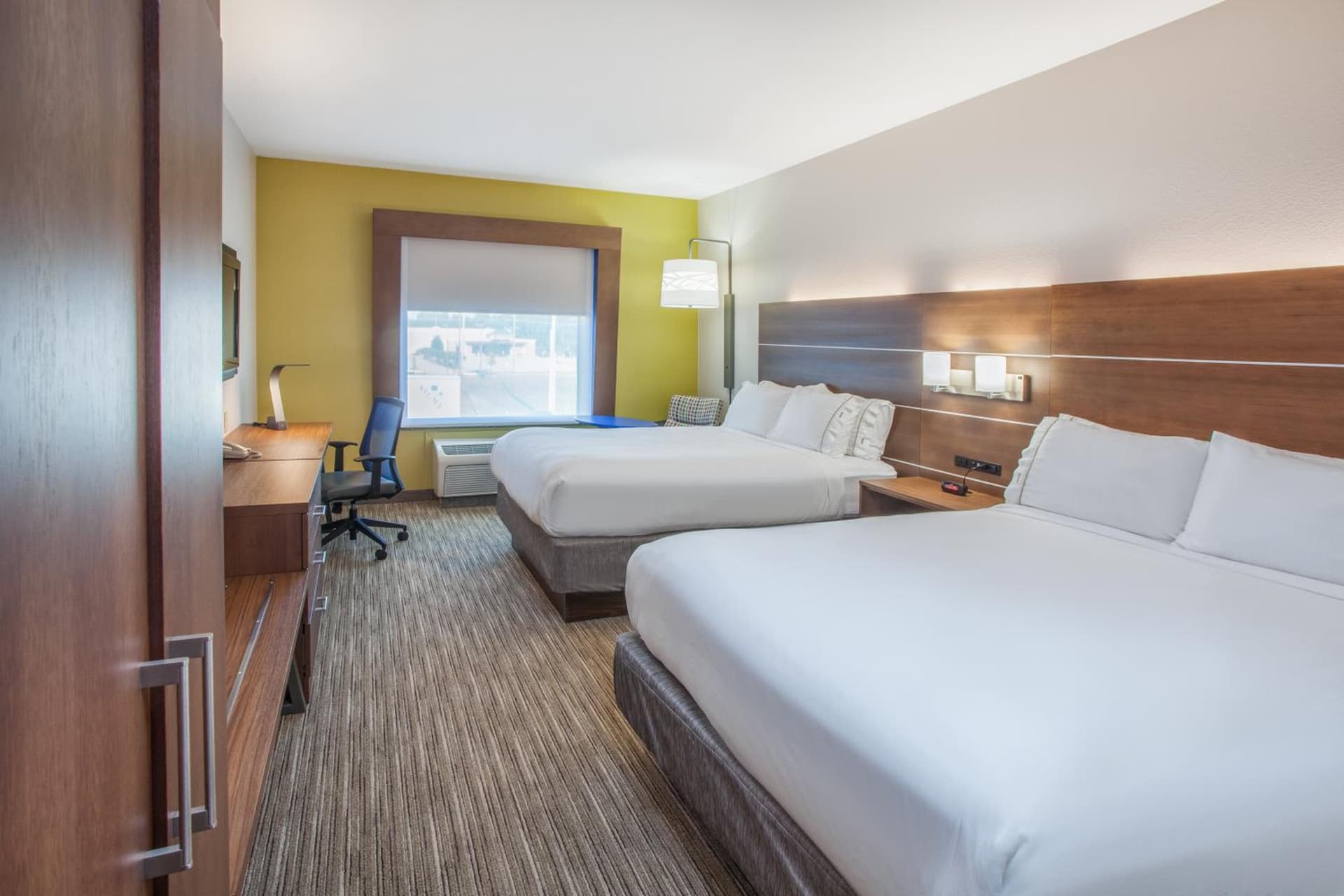 Holiday Inn Express & Suites Texarkana by IHG interior in Texarkana - Texas, TX — gallery photo 2
