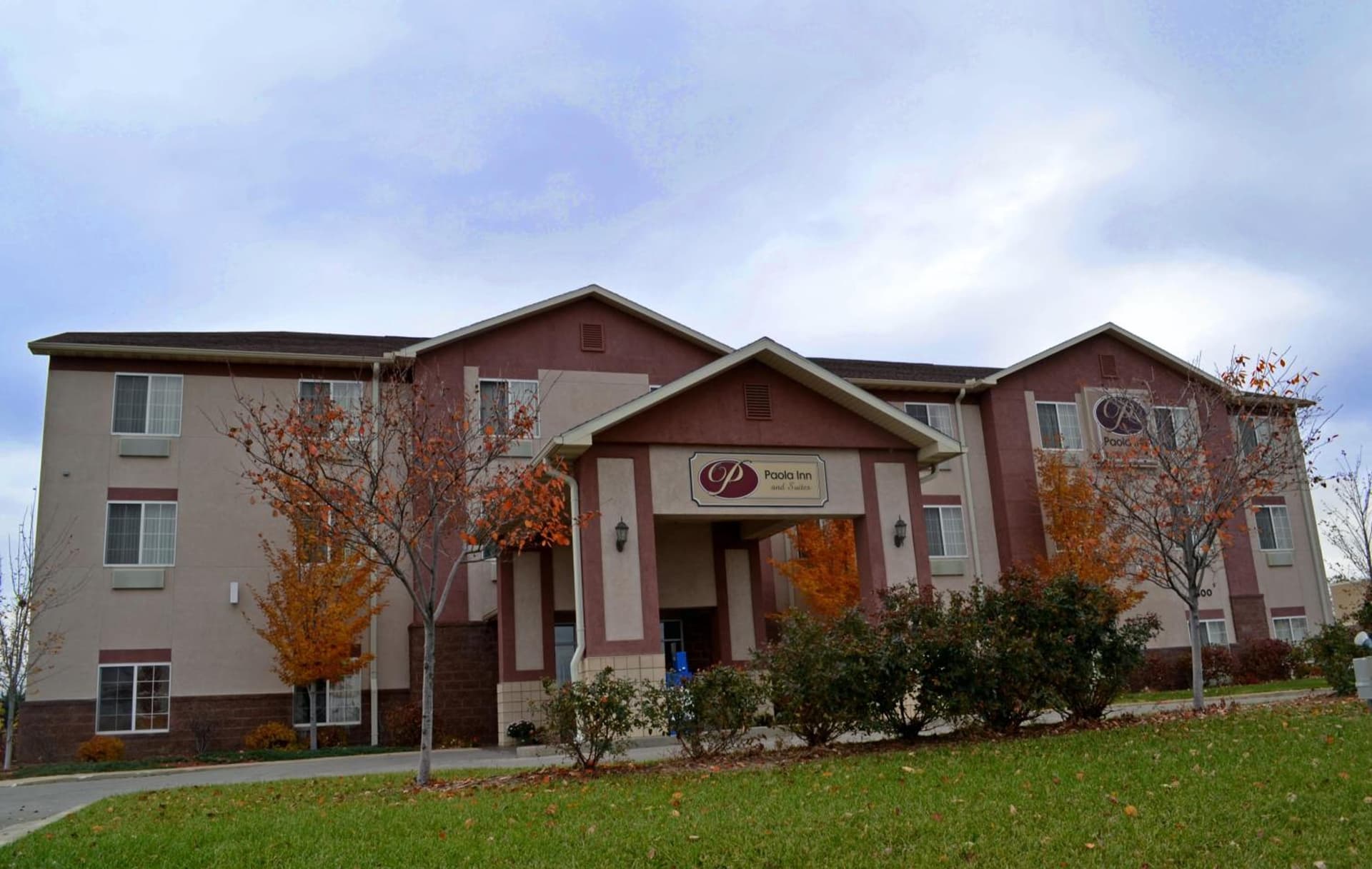Paola Inn and Suites featured exterior or lobby in Paola, KS — similar hotel