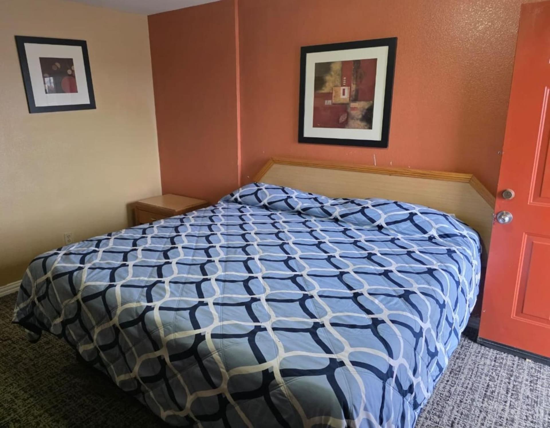Relax Motel Grand Prairie Dallas I 30 interior in Grand Prairie, TX — gallery photo 2
