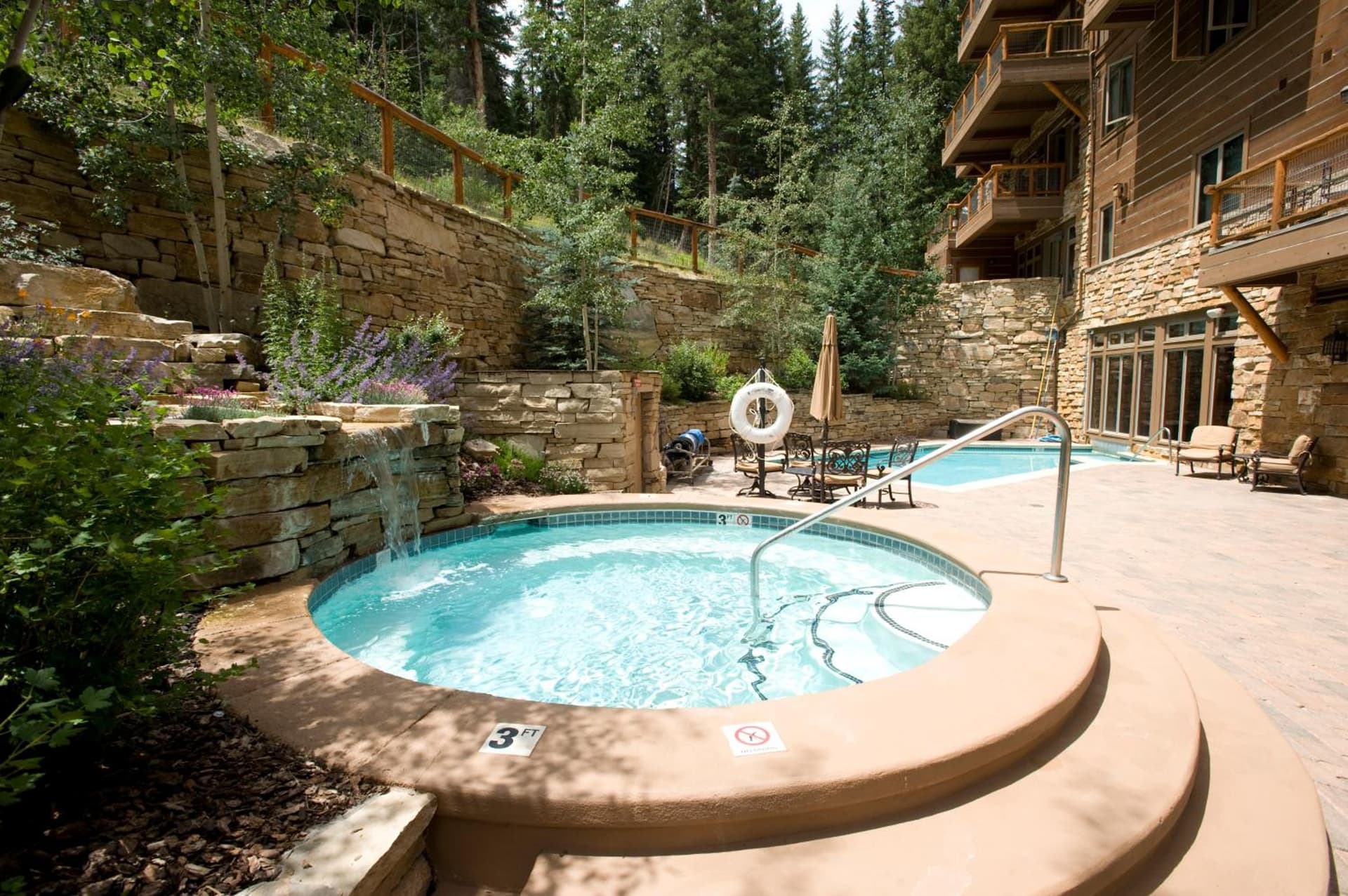 Timbers & Lone Eagle by Vail Resorts property views in Keystone, CO — gallery photo 3