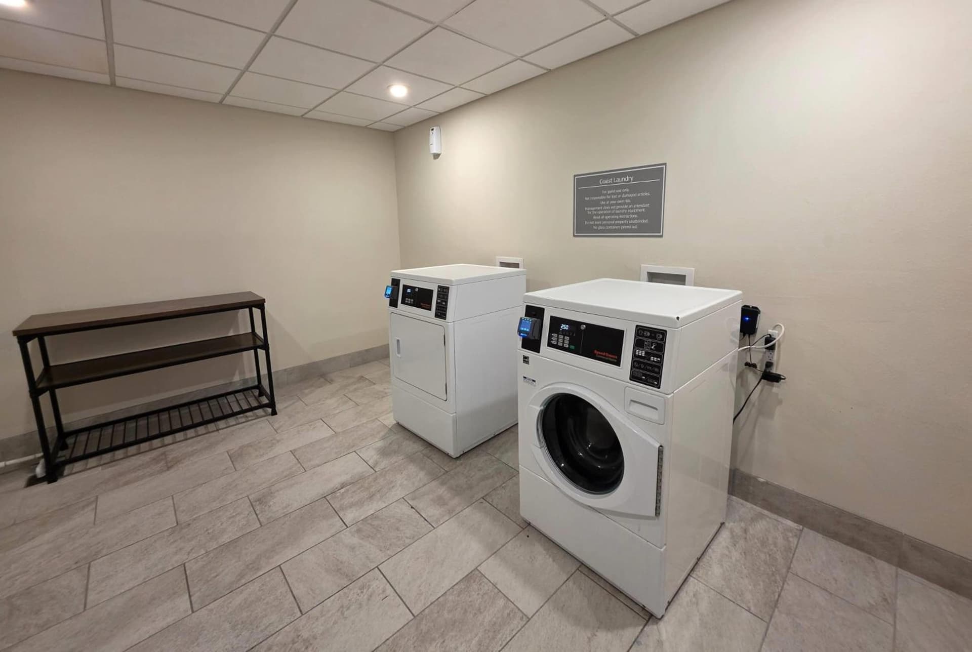 Hawthorn Extended Stay Austin North - Round Rock interior in Austin, TX — gallery photo 2
