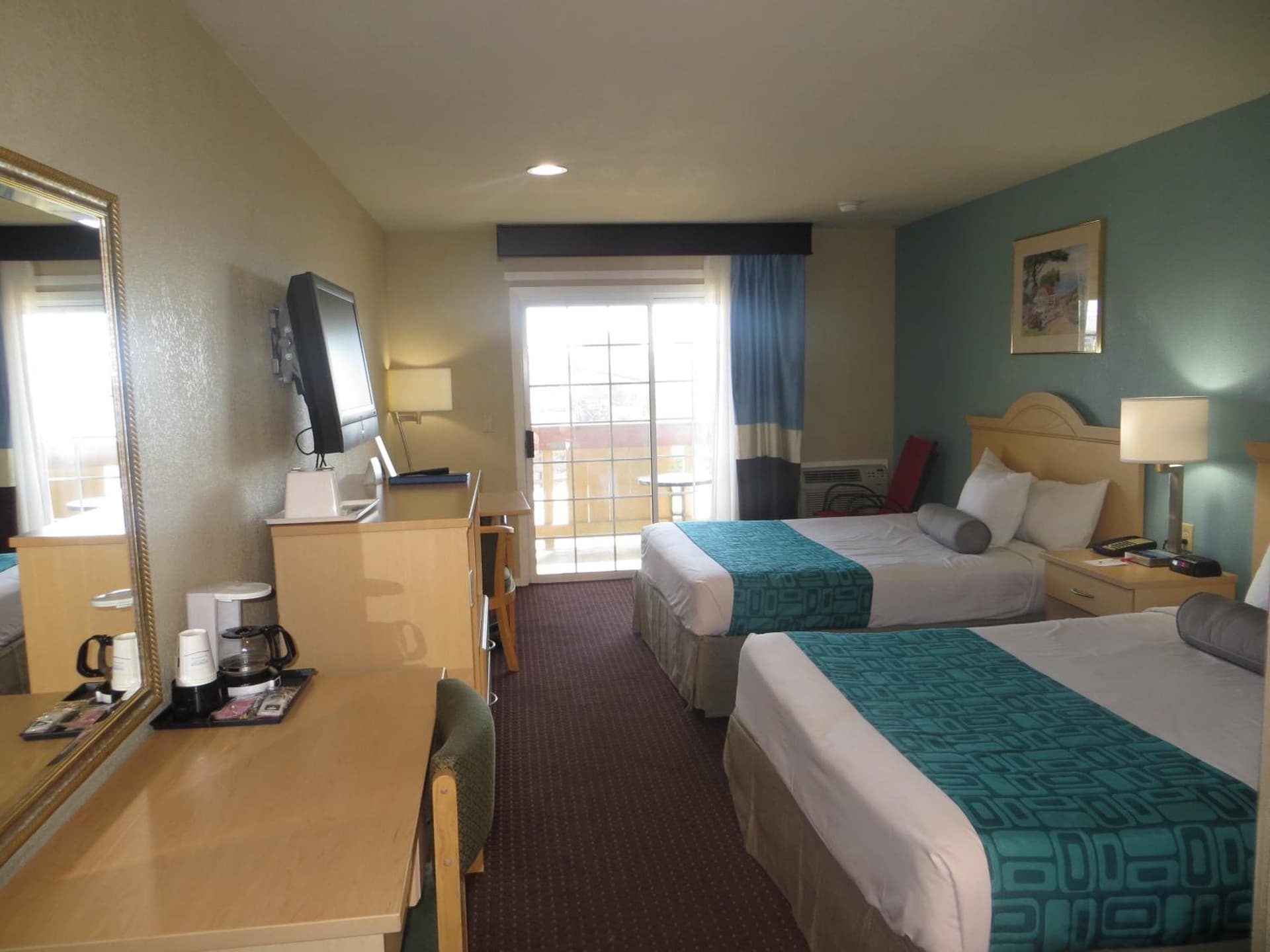 Howard Johnson by Wyndham Santa Cruz gallery photo in Santa Cruz, CA — image 48