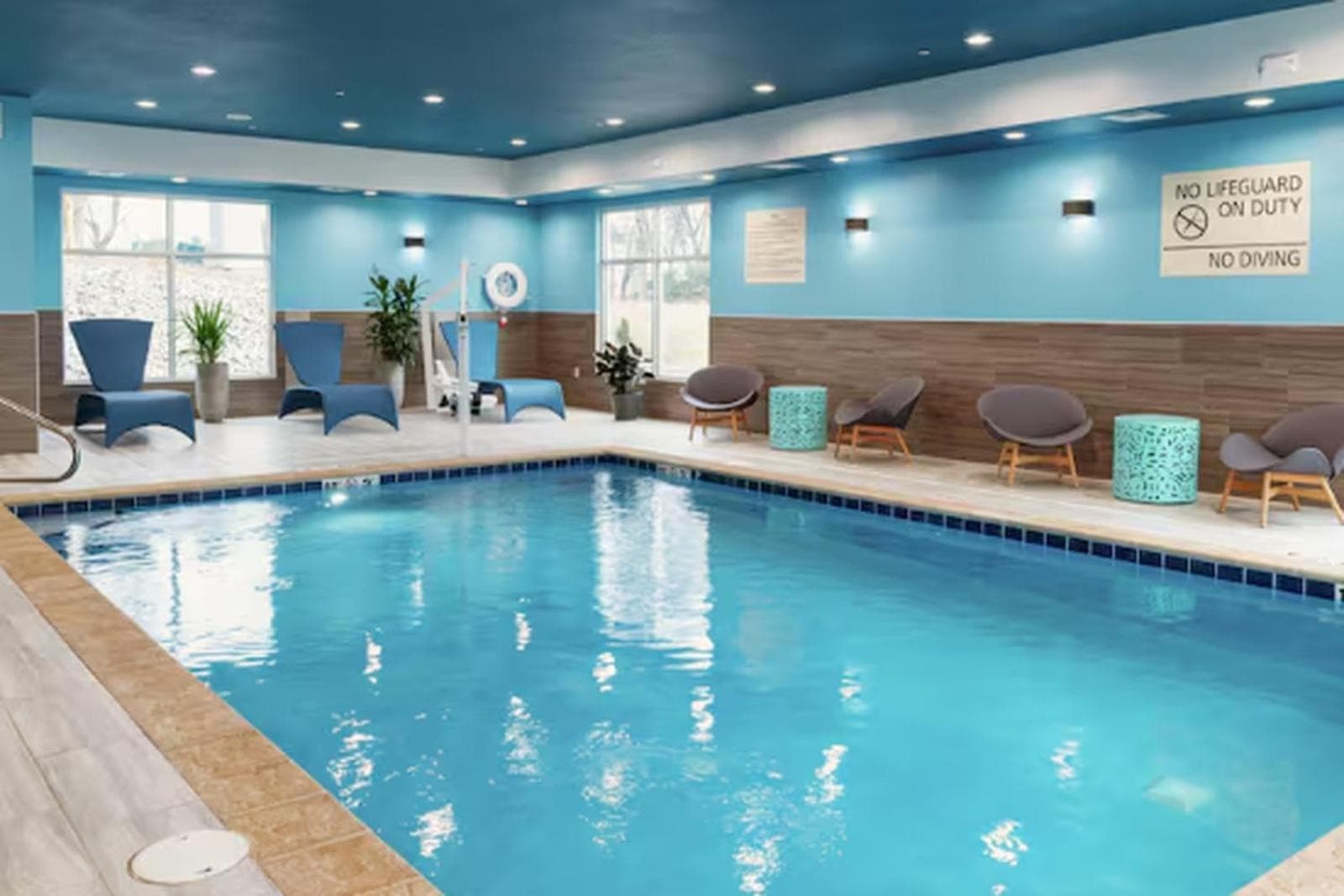 Hampton Inn & Suites By Hilton Irving Dfw Airport North interior in Irving, TX — gallery photo 2