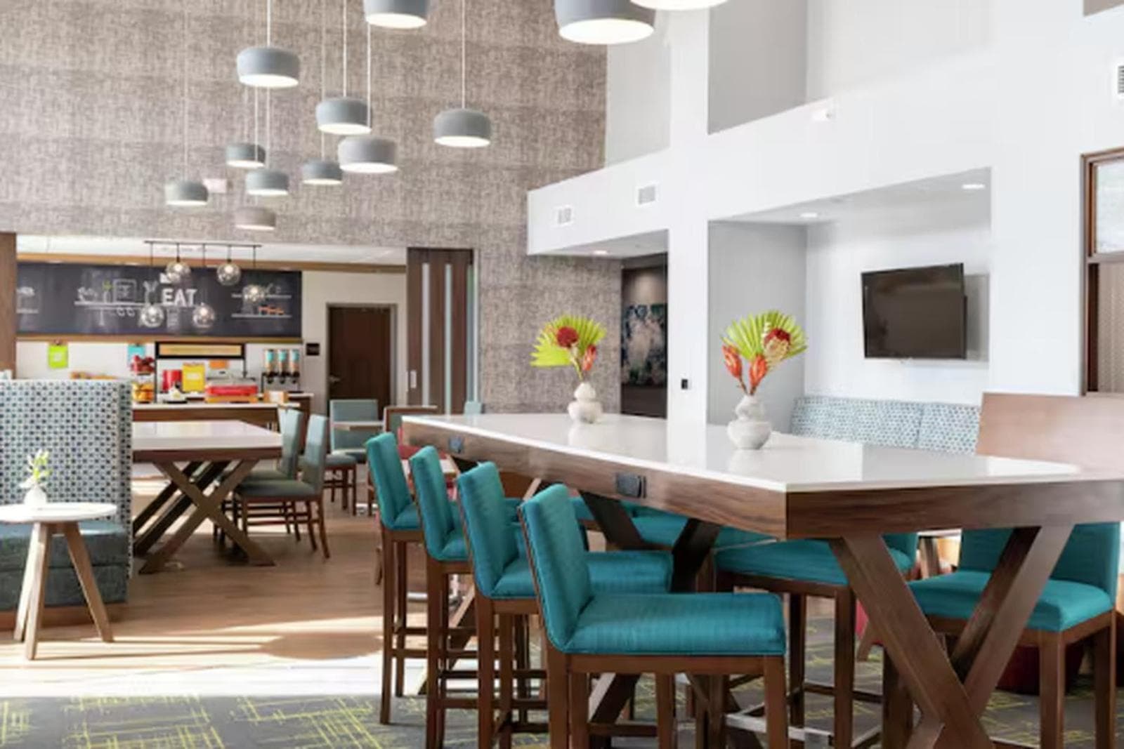 Hampton Inn & Suites By Hilton Irving Dfw Airport North featured exterior or lobby in Irving, TX — similar hotel