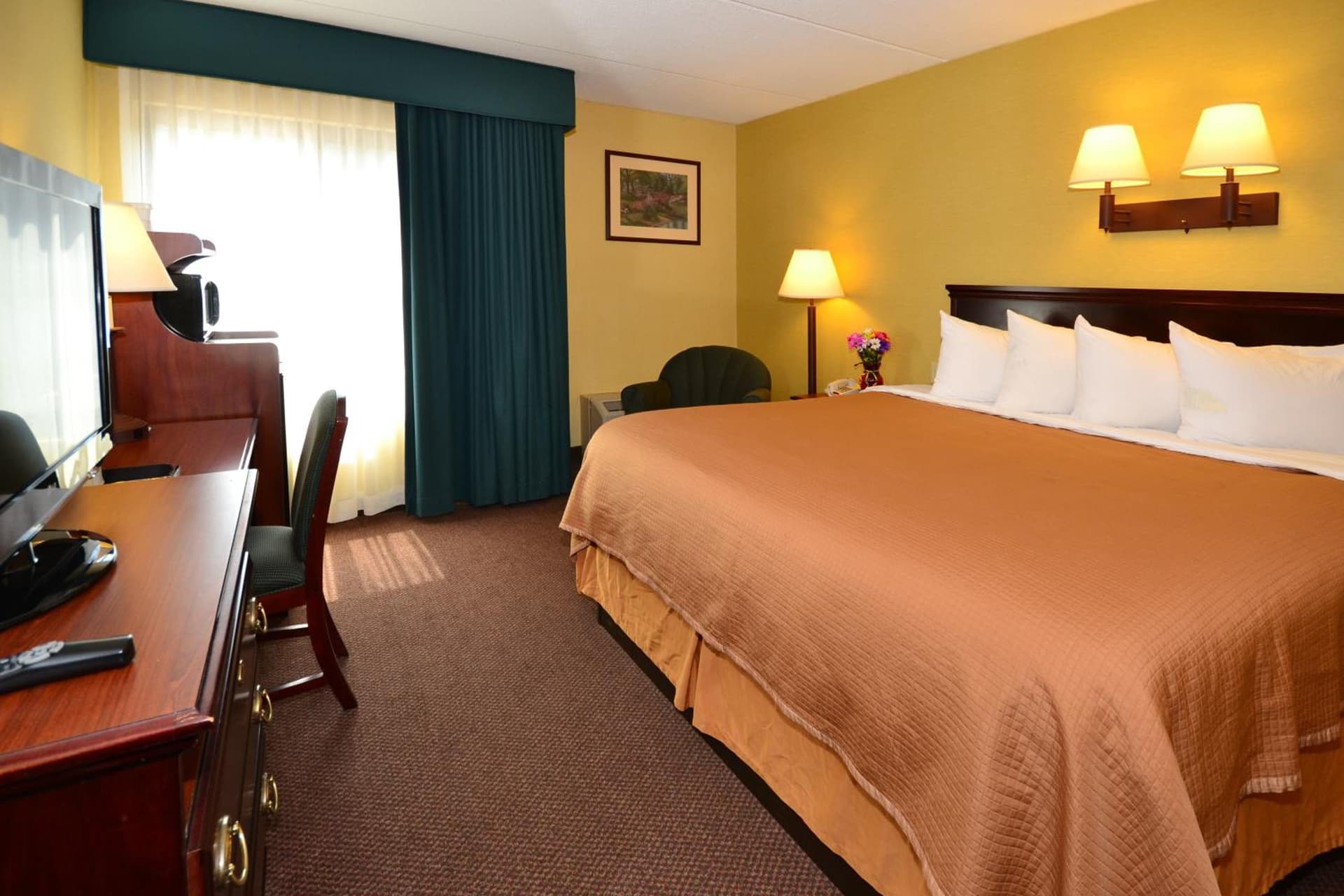Howard Johnson by Wyndham Saugerties gallery photo in Saugerties, NY — image 24