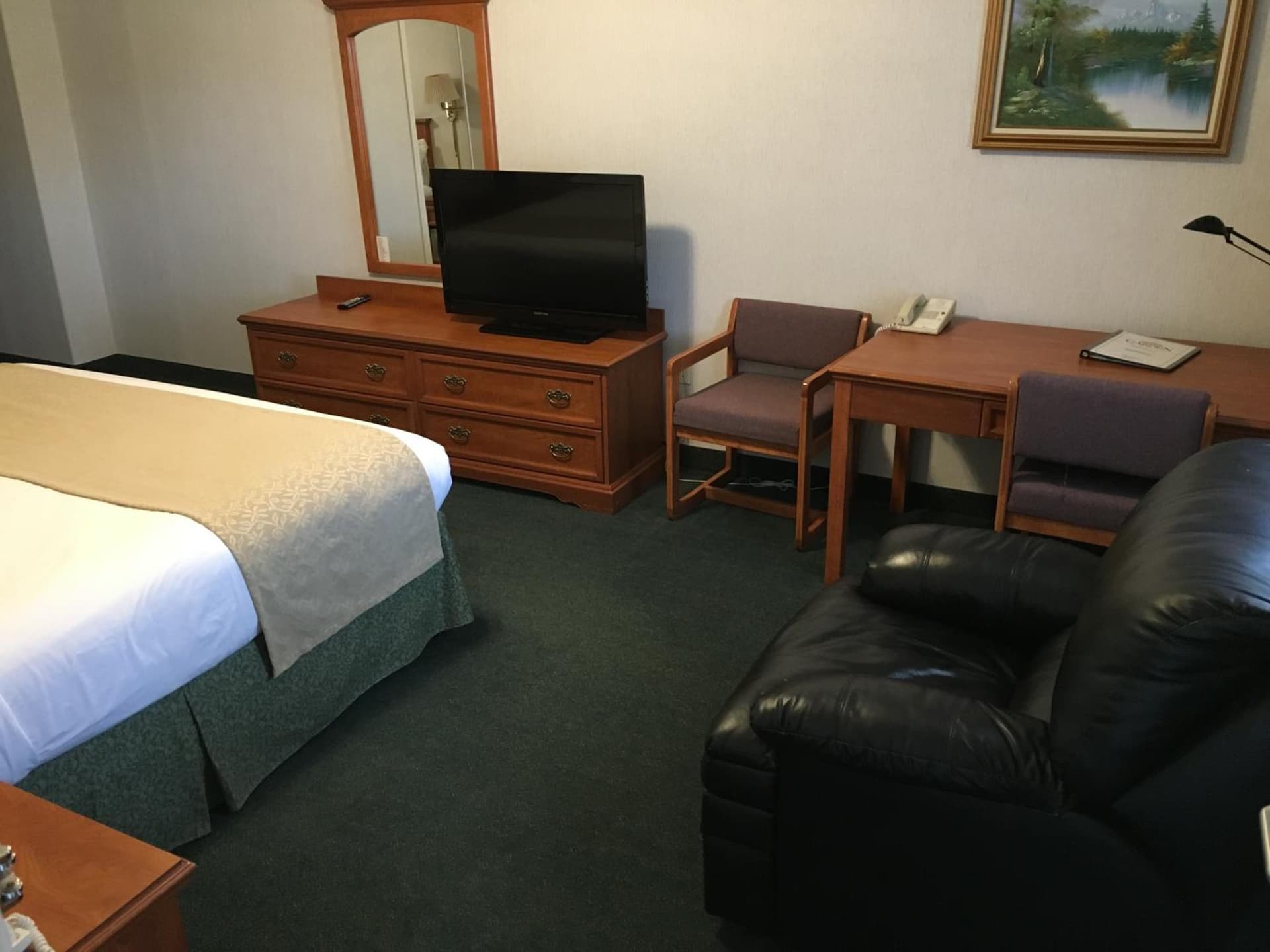 Garden Inn and Suites Fresno interior in Fresno, CA — gallery photo 2
