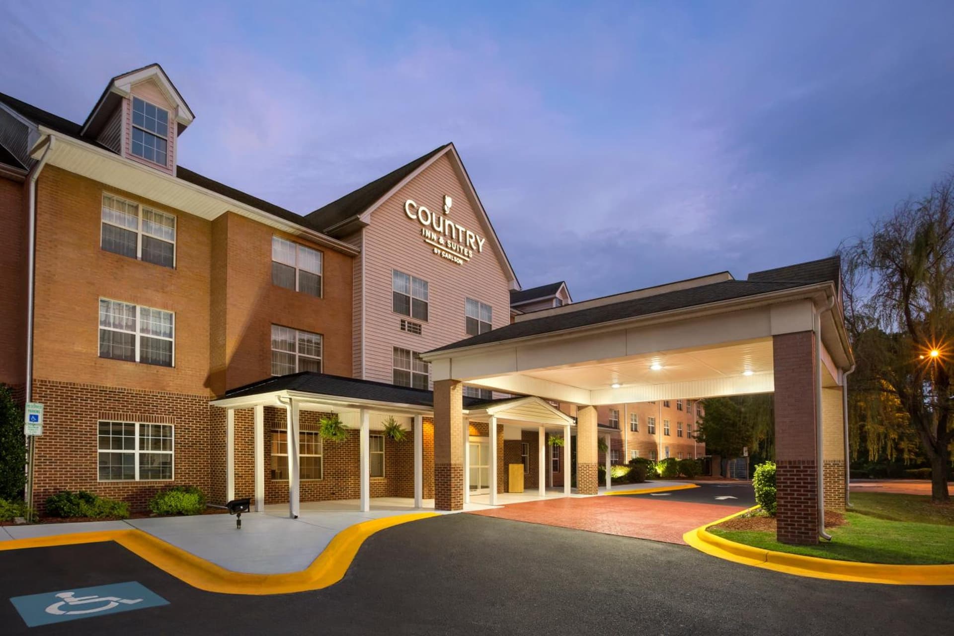 Country Inn & Suites by Radisson, Charlotte University Place, NC gallery photo in Charlotte, NC — image 14