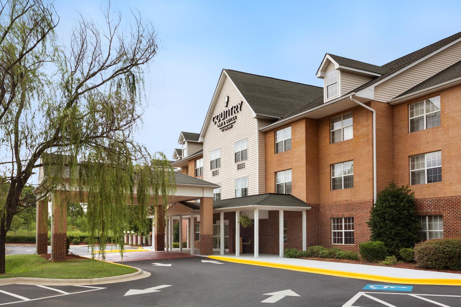Country Inn & Suites by Radisson, Charlotte University Place, NC gallery photo in Charlotte, NC — image 11