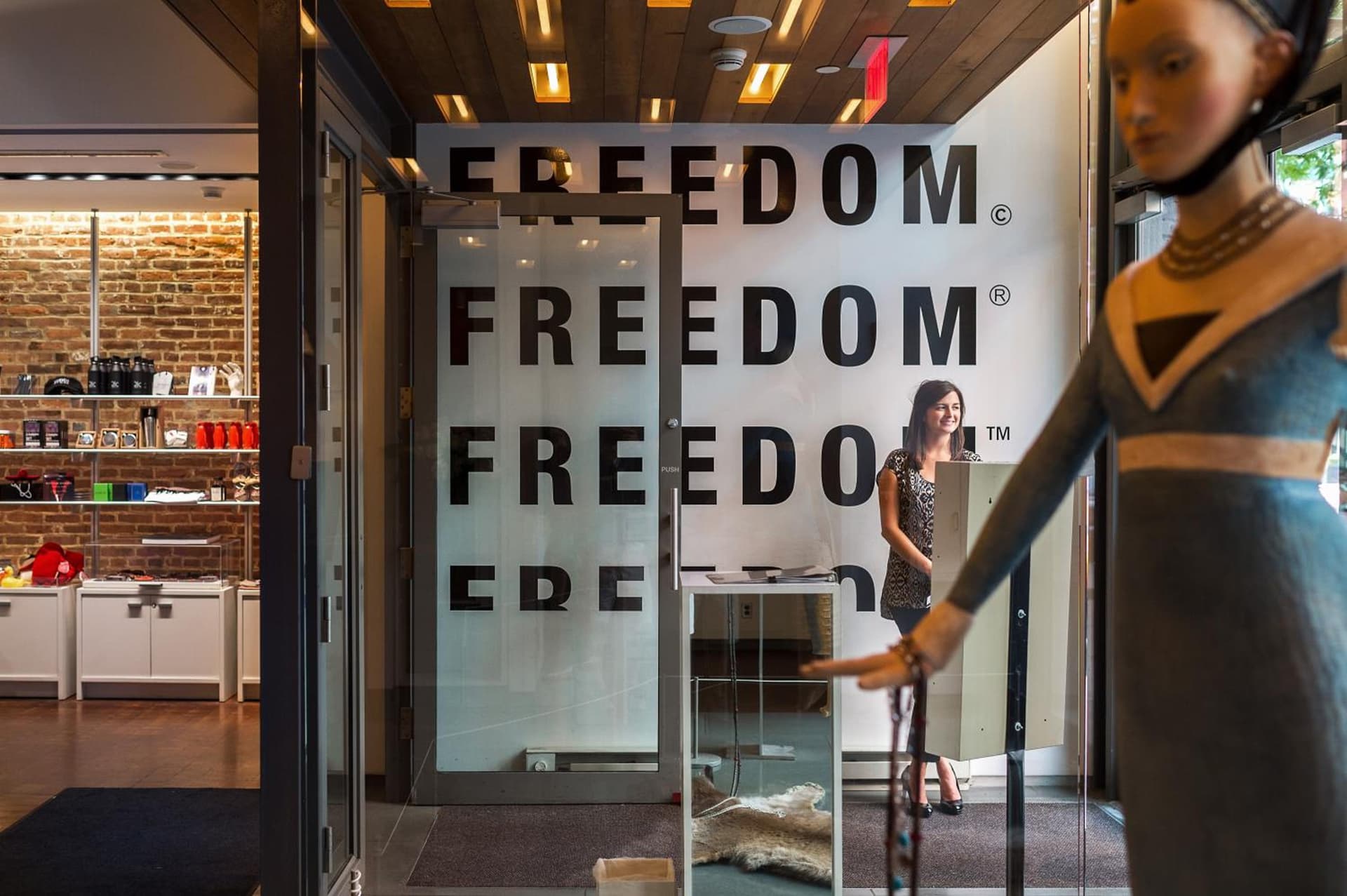 21c Museum Hotel Louisville gallery photo in Louisville, KY — image 16