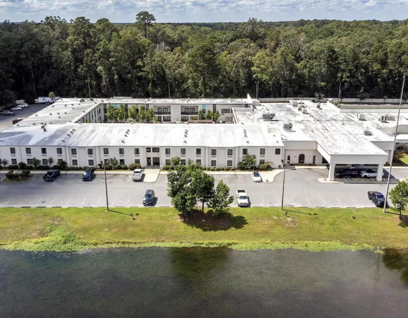Clarks Inn Savannah Airport — hotel in Pooler, Georgia