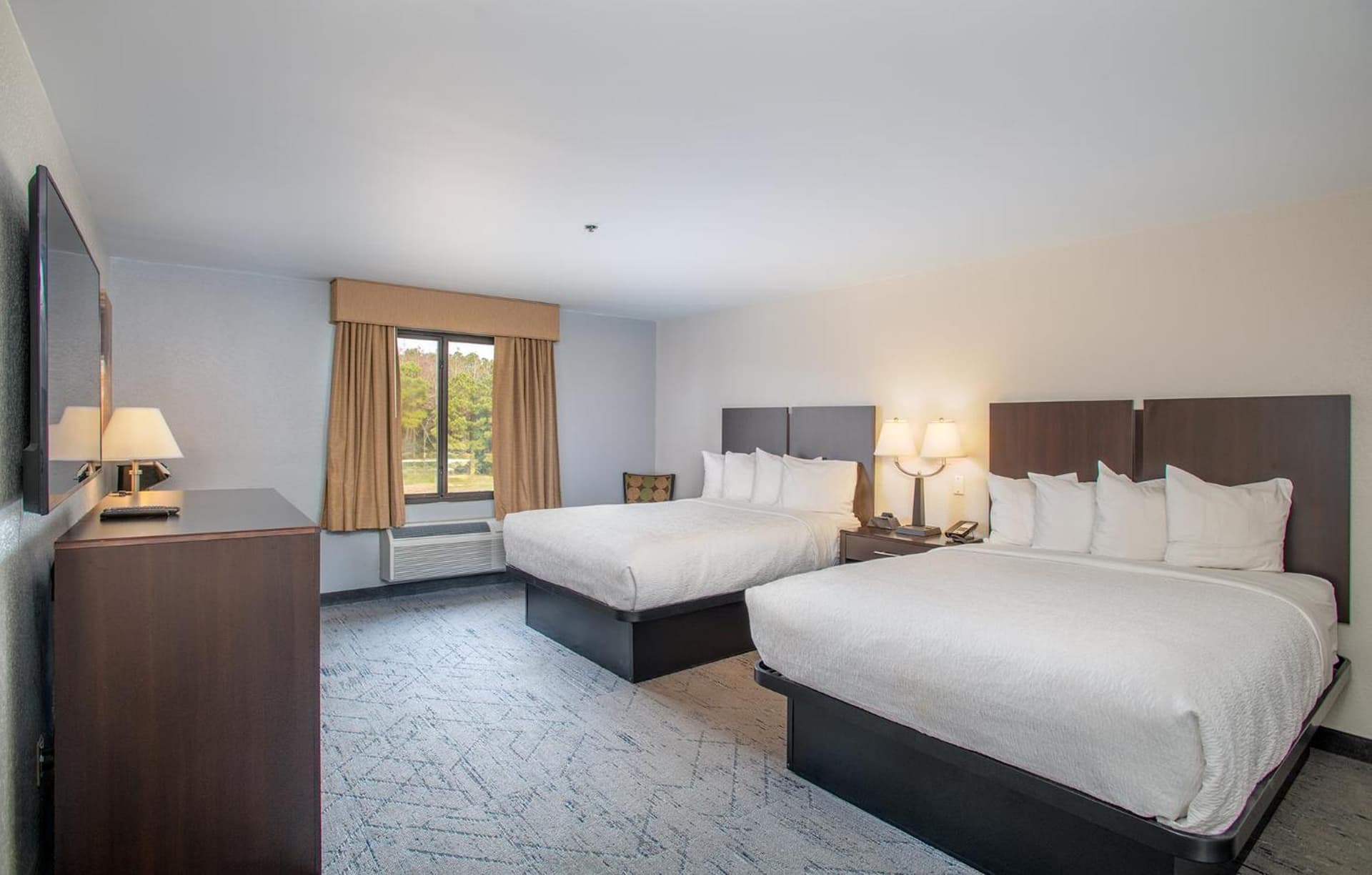 The Windstar Hotel - Emerald Isle, Swansboro property views in Cedar Point, NC — gallery photo 3