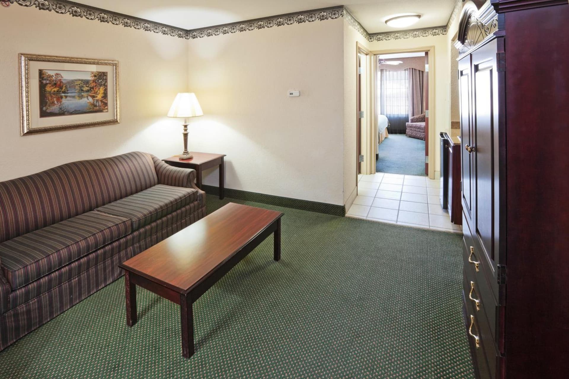 Holiday Inn Express Hotel & Suites Gainesville by IHG interior in Gainesville, TX — gallery photo 2