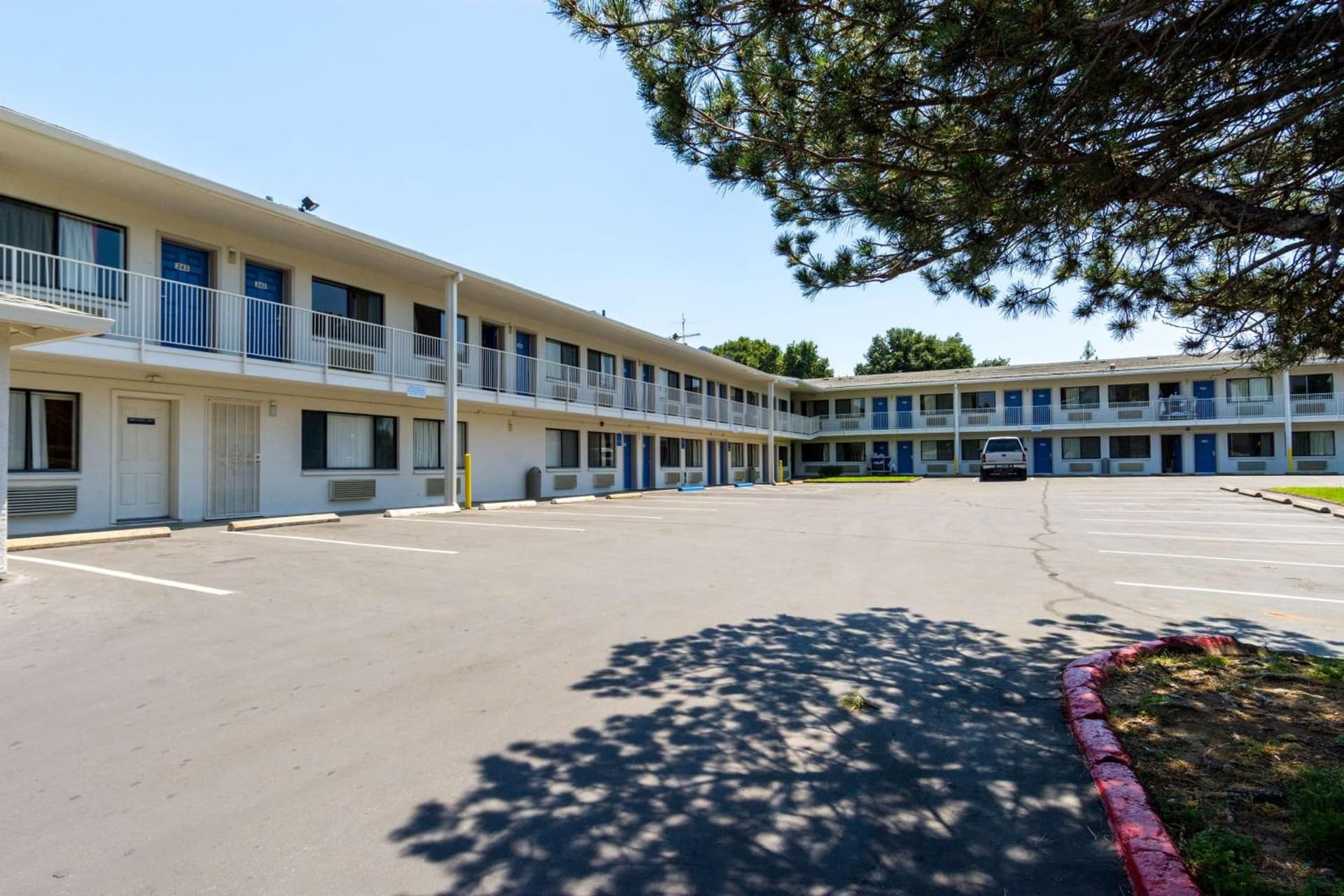 Motel 6-Redding, CA - Central gallery photo in Redding, CA — image 46