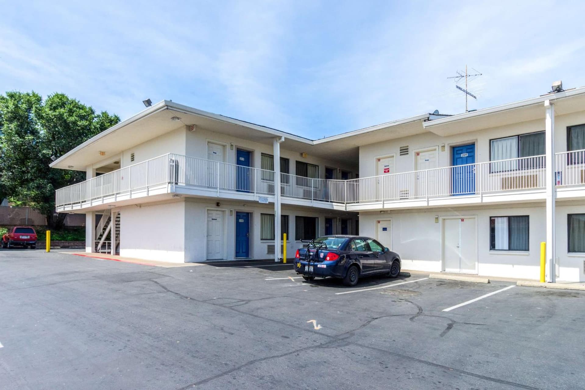 Motel 6-Redding, CA - Central gallery photo in Redding, CA — image 22