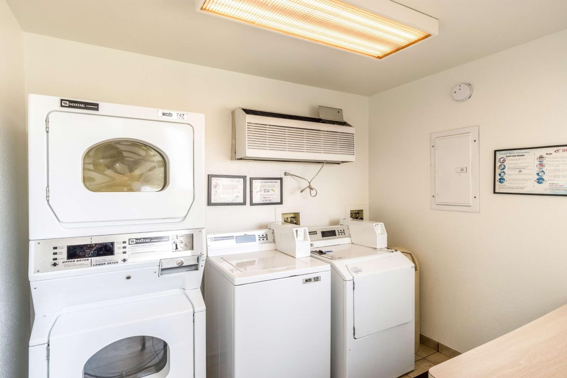 Motel 6-Redding, CA - Central gallery photo in Redding, CA — image 42
