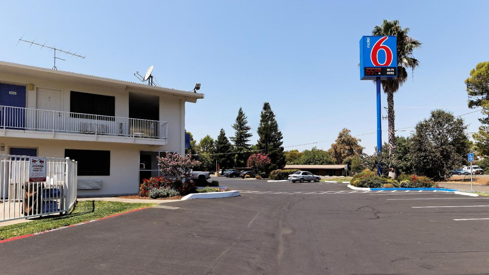 Motel 6-Chico, CA gallery photo in Chico, CA — image 17