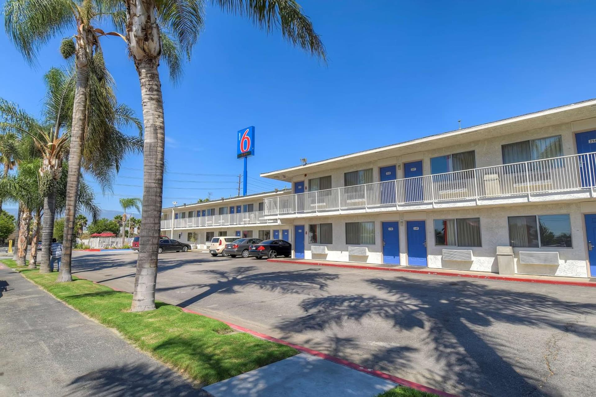 Motel 6-San Bernardino, CA - South interior in San Bernardino, CA — gallery photo 2