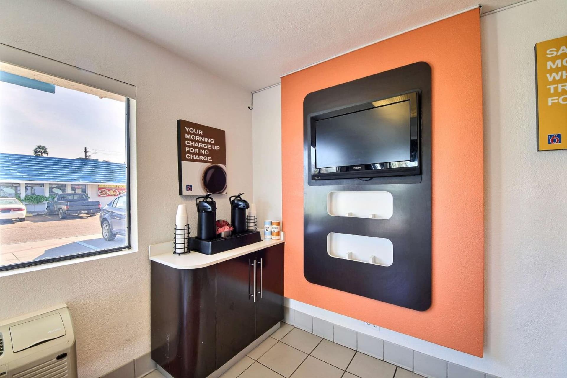 Motel 6-Laredo, TX - South gallery photo in Laredo, TX — image 40