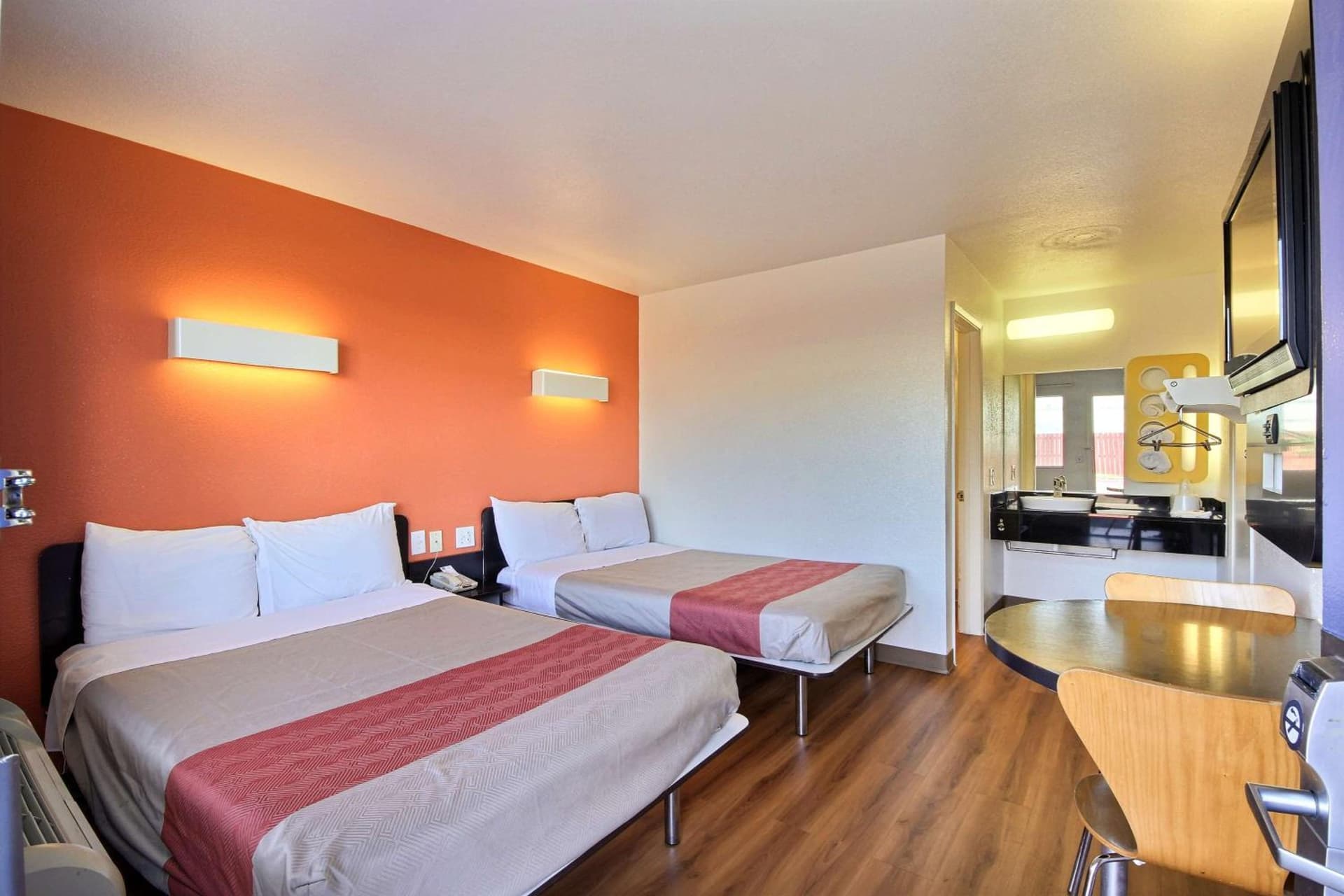 Motel 6-Laredo, TX - South gallery photo in Laredo, TX — image 10