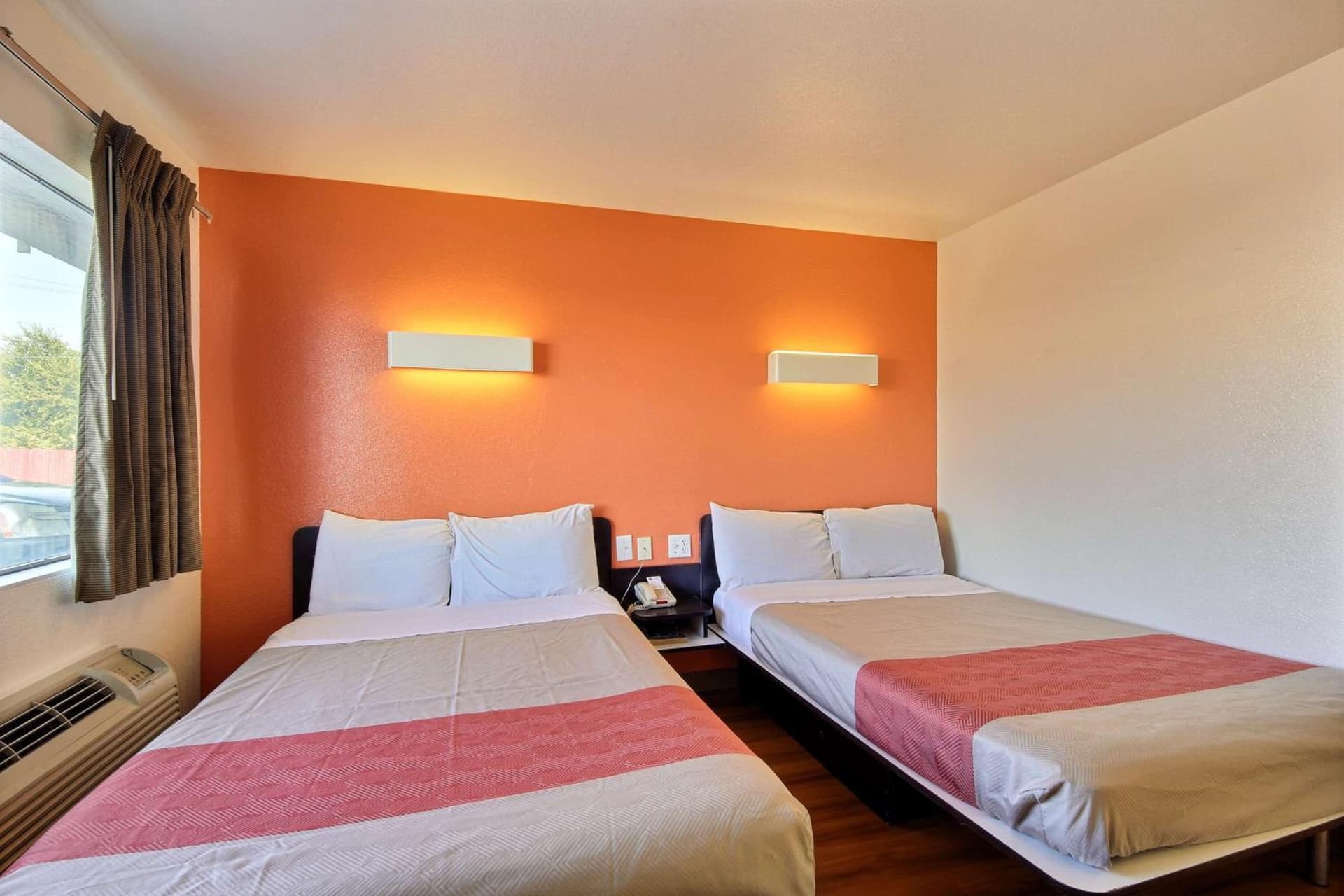 Motel 6-Laredo, TX - South gallery photo in Laredo, TX — image 55