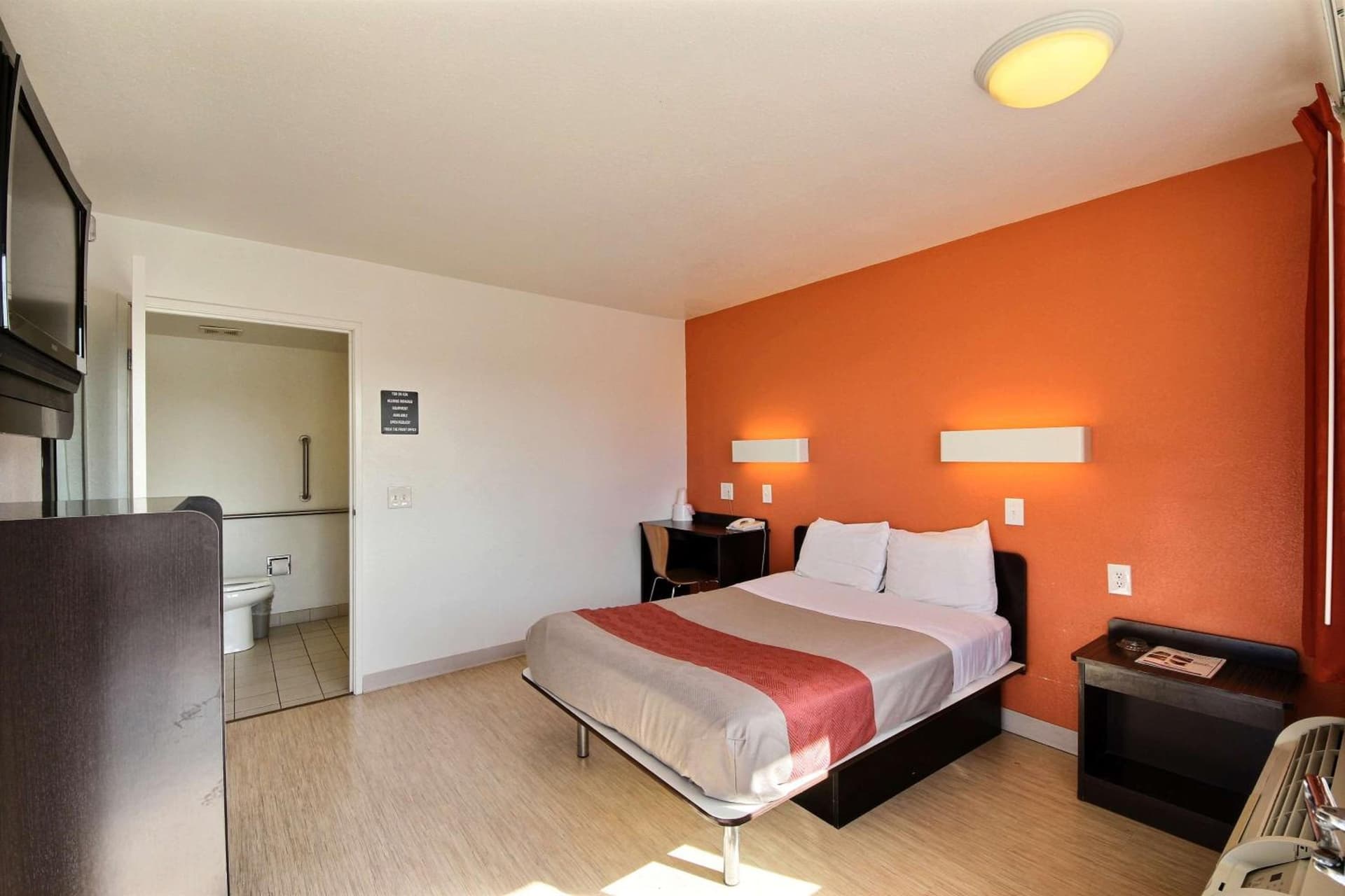 Motel 6-Laredo, TX - South gallery photo in Laredo, TX — image 22