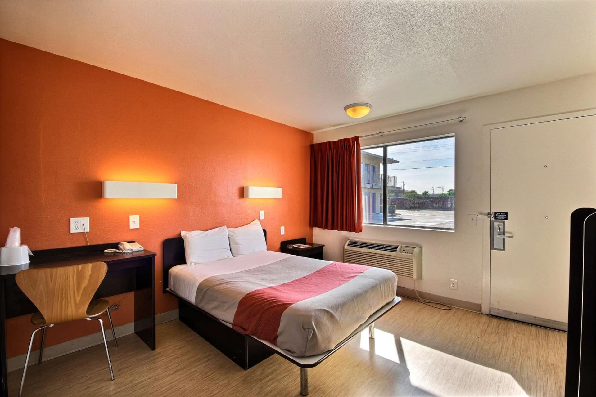 Motel 6-Laredo, TX - South gallery photo in Laredo, TX — image 14