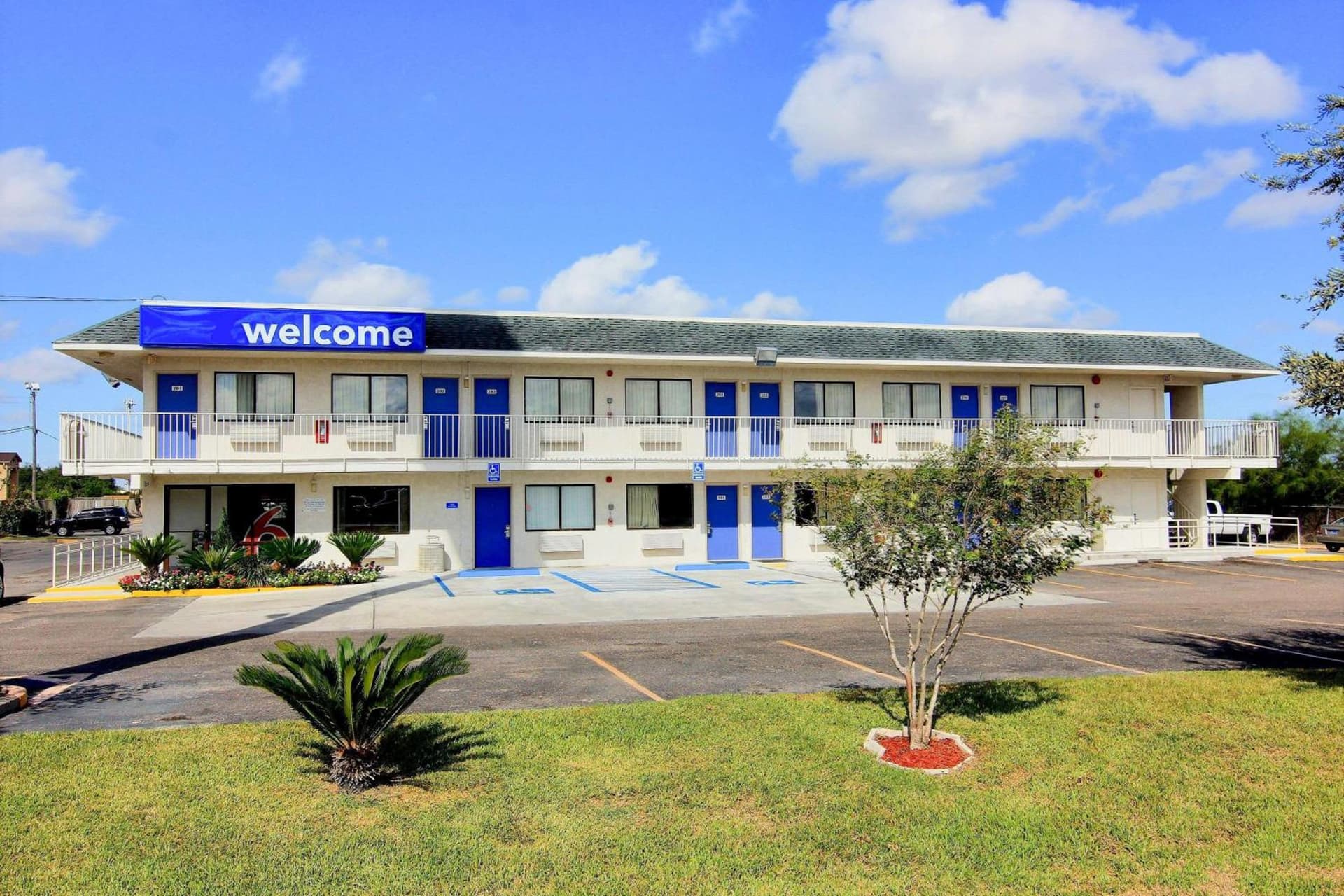 Motel 6-Kingsville, TX featured exterior or lobby in Kingsville, TX — similar hotel