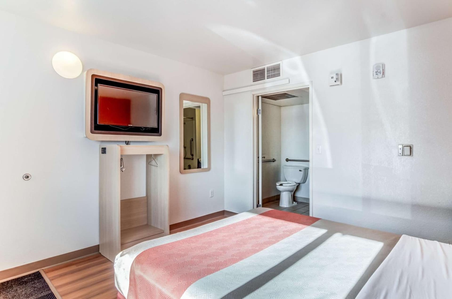Motel 6 Fort Collins, CO gallery photo in Fort Collins, CO — image 5