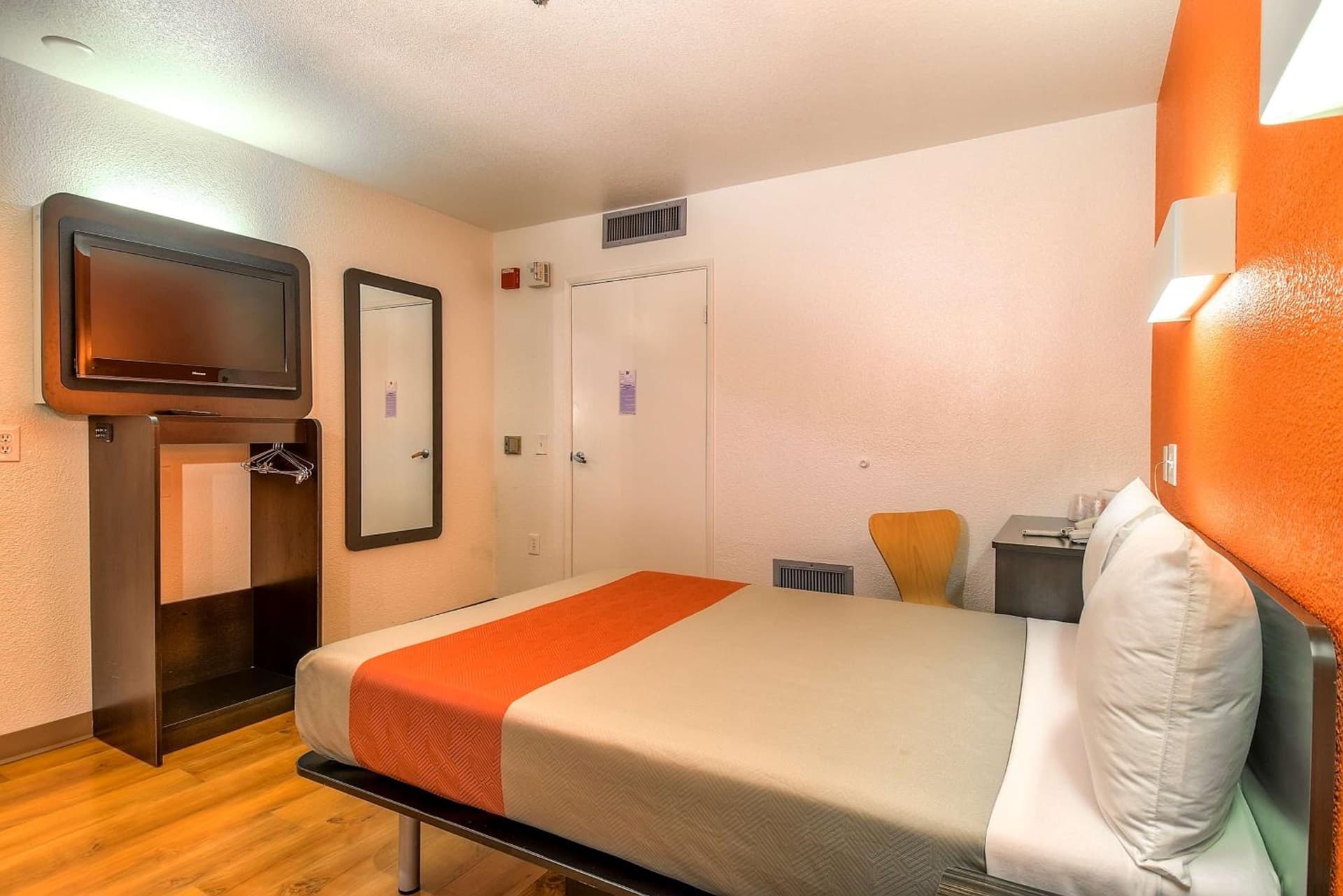 Motel 6-Carlsbad, CA Beach gallery photo in Carlsbad, CA — image 50