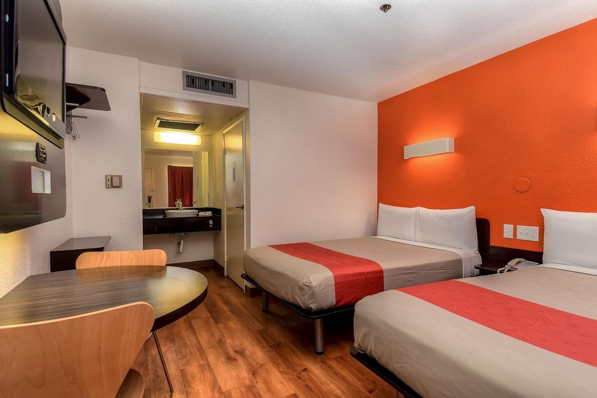 Motel 6-Carlsbad, CA Beach gallery photo in Carlsbad, CA — image 39