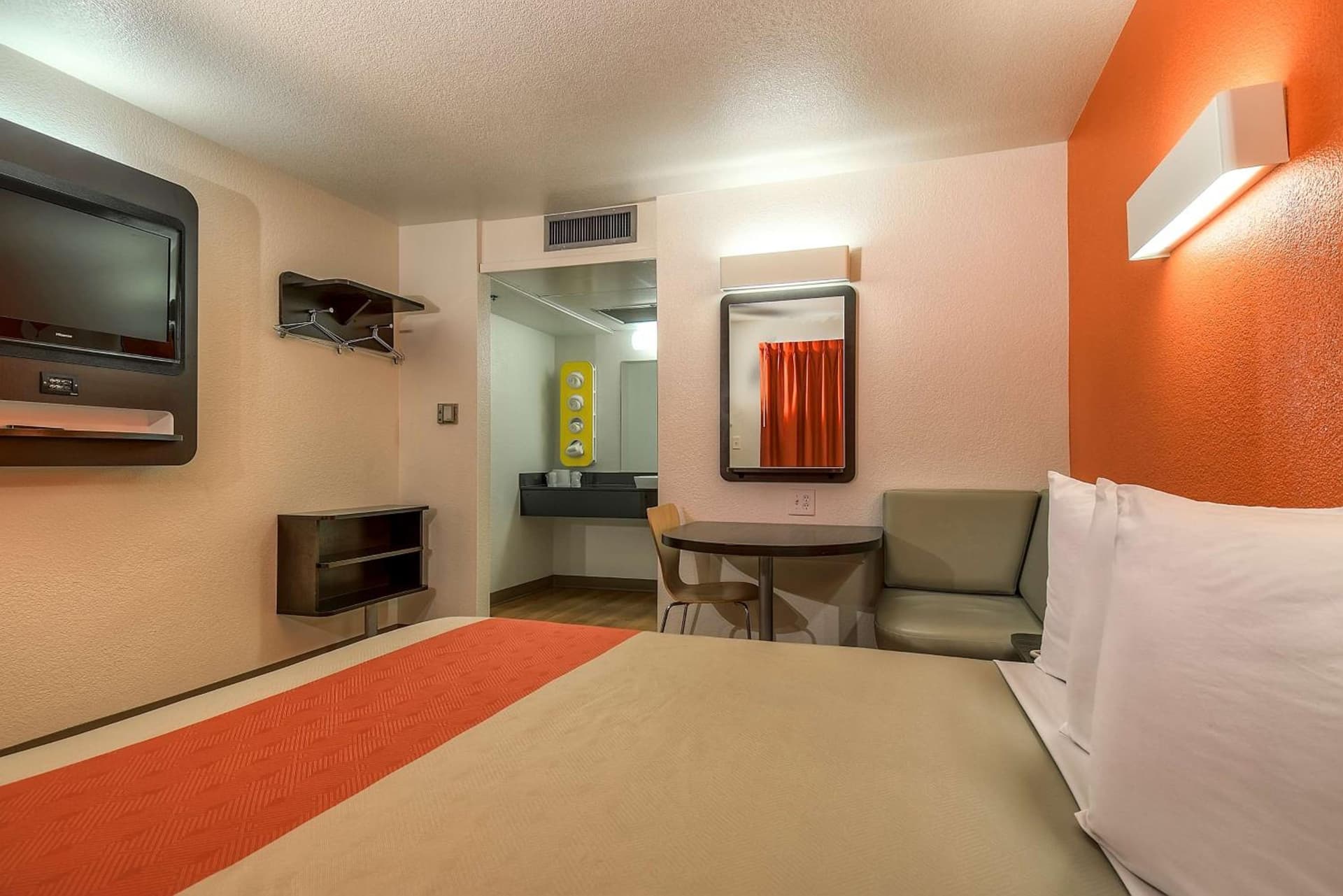 Motel 6-Carlsbad, CA Beach gallery photo in Carlsbad, CA — image 53
