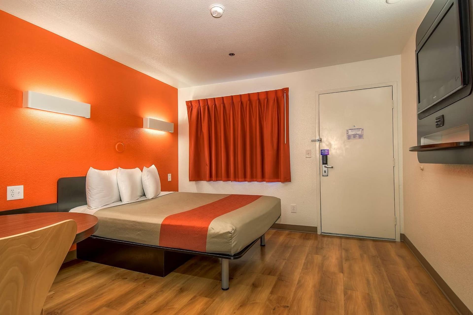 Motel 6-Carlsbad, CA Beach gallery photo in Carlsbad, CA — image 26
