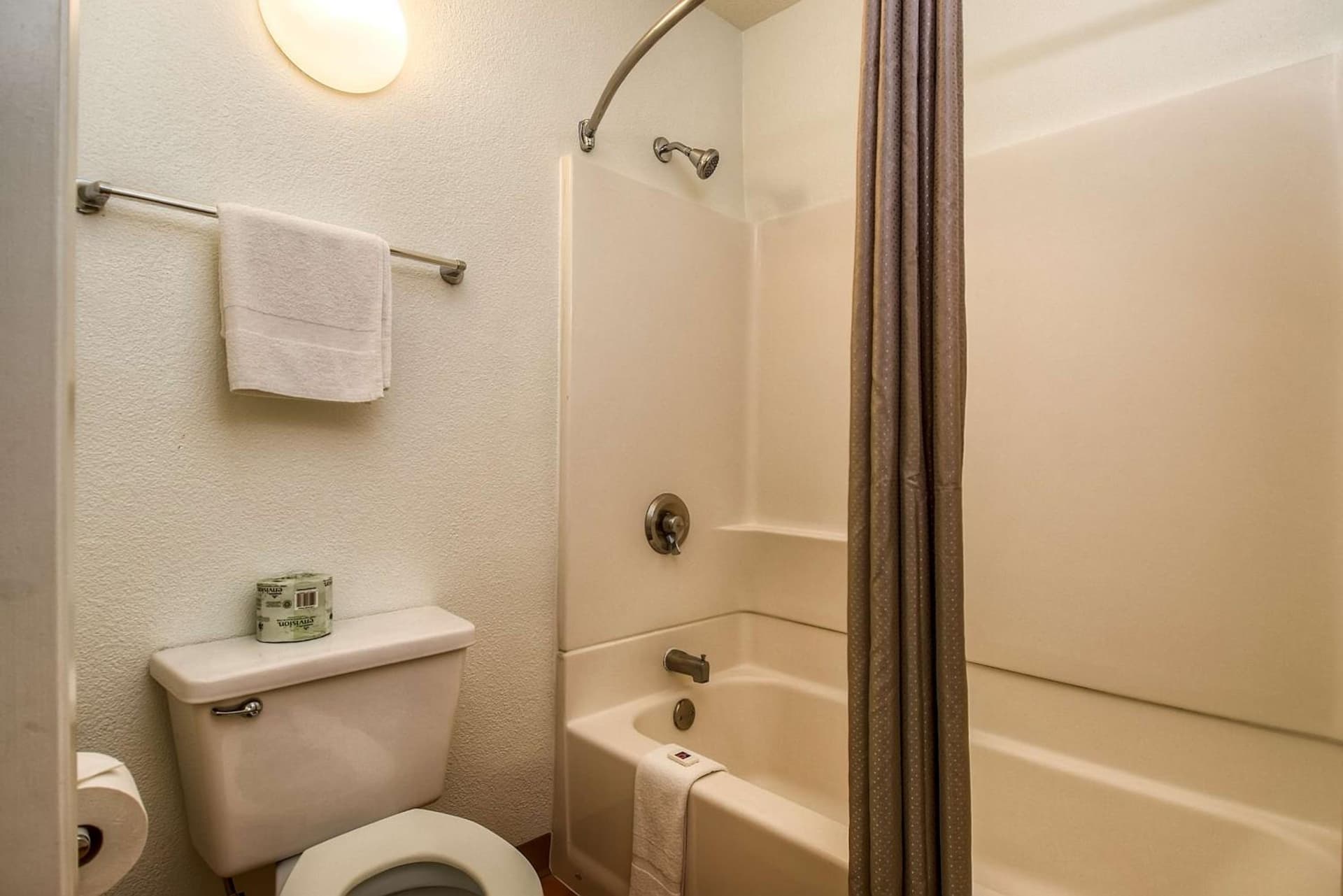 Motel 6-Carlsbad, CA Beach gallery photo in Carlsbad, CA — image 44