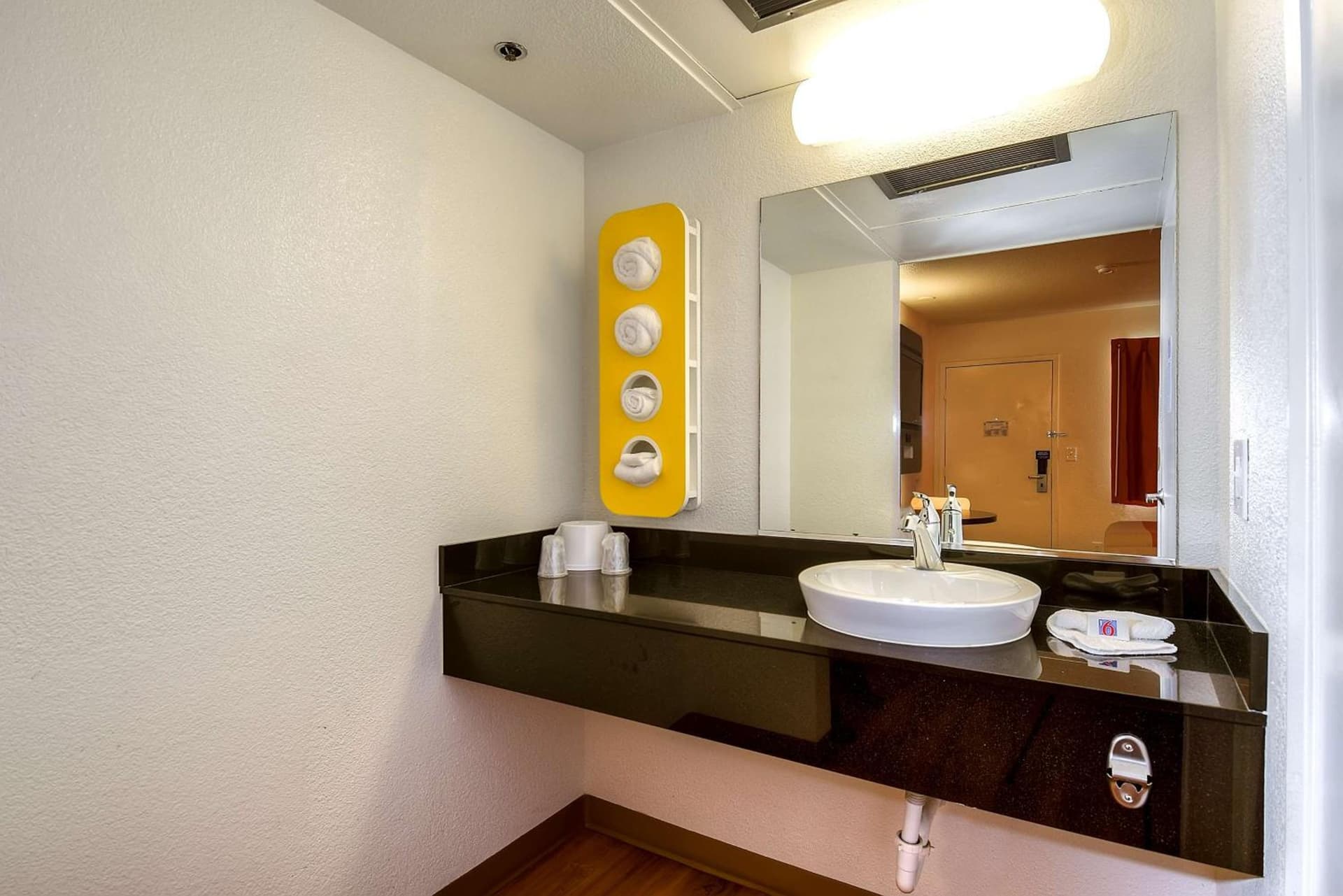 Motel 6-Carlsbad, CA Beach gallery photo in Carlsbad, CA — image 51