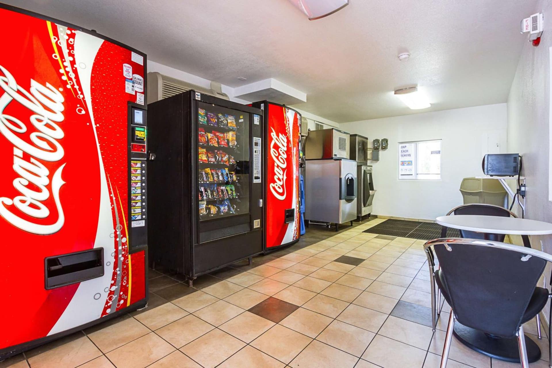 Motel 6 Mesa North gallery photo in Mesa, AZ — image 7