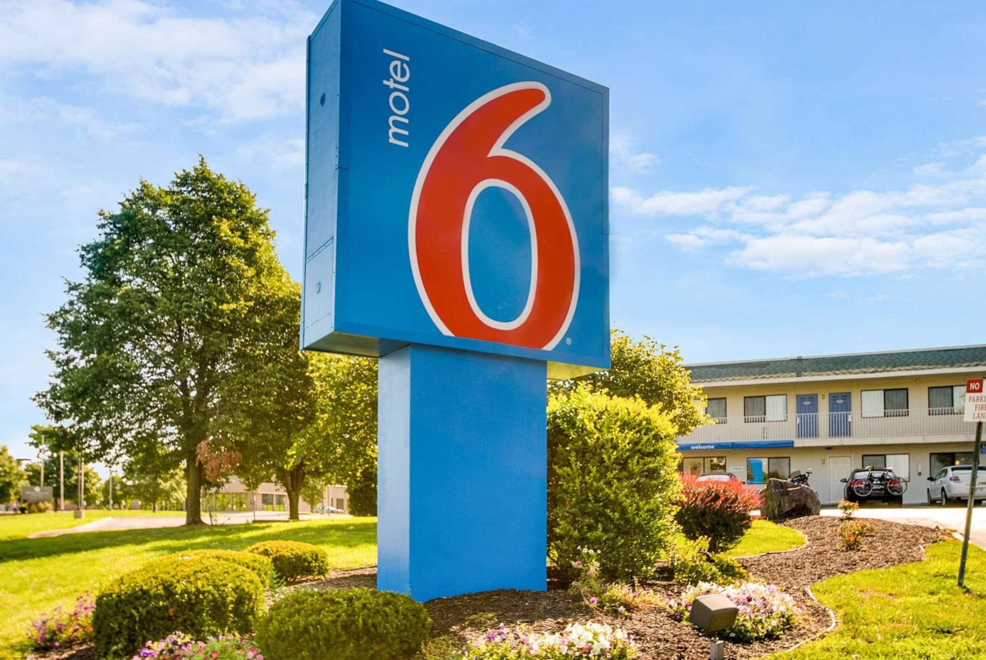 Motel 6-Lenexa, KS - Kansas City Southwest featured exterior or lobby in Lenexa, KS — similar hotel
