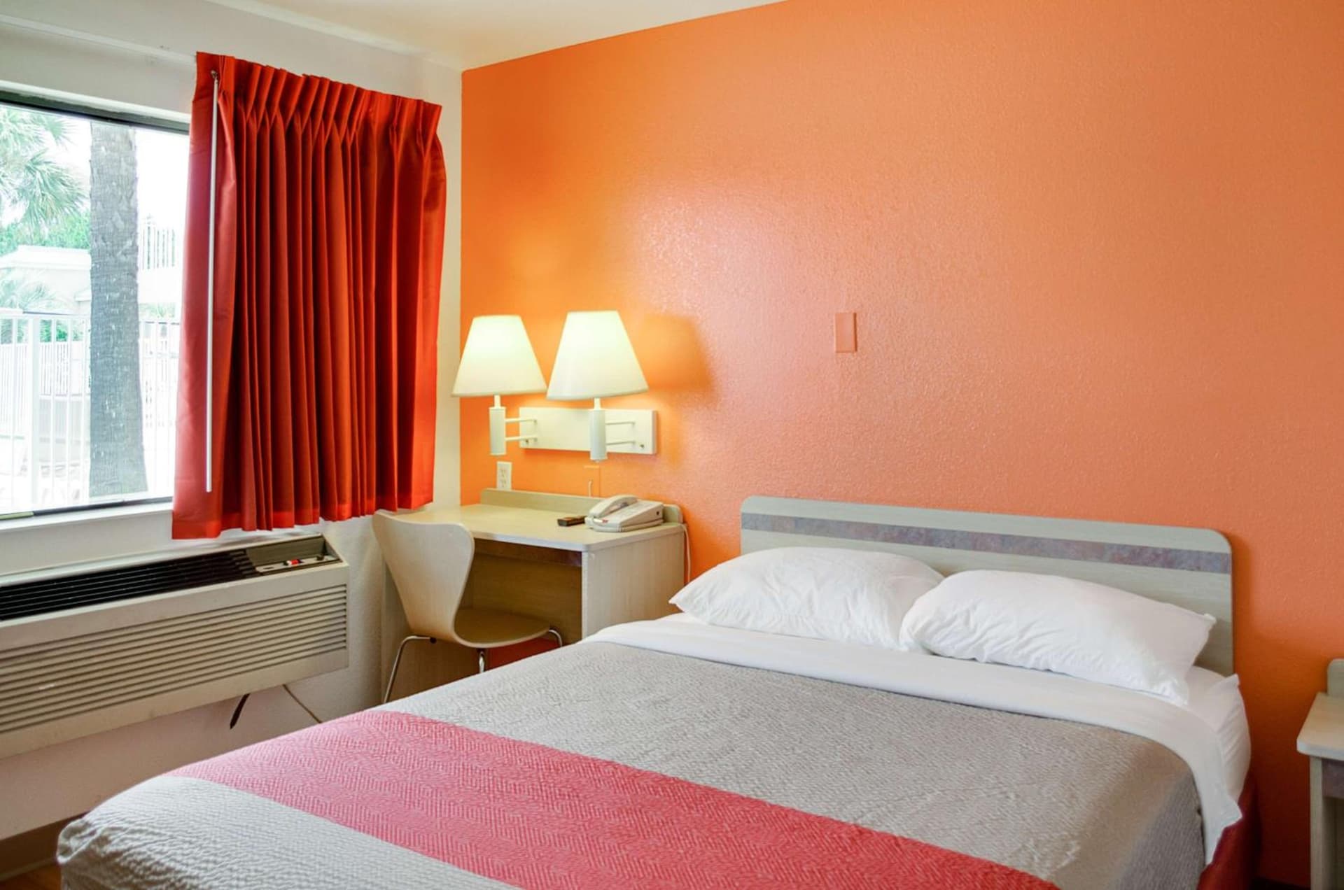 Motel 6 Gulfport, MS Airport gallery photo in Gulfport, MS — image 10