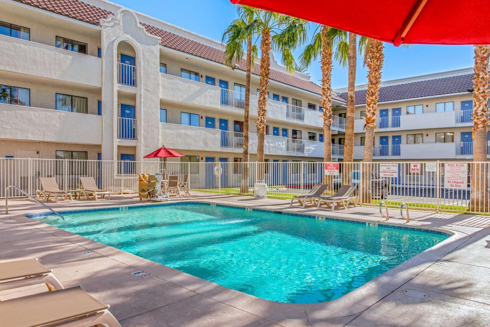 Motel 6-Phoenix, AZ - West property views in Phoenix, AZ — gallery photo 3