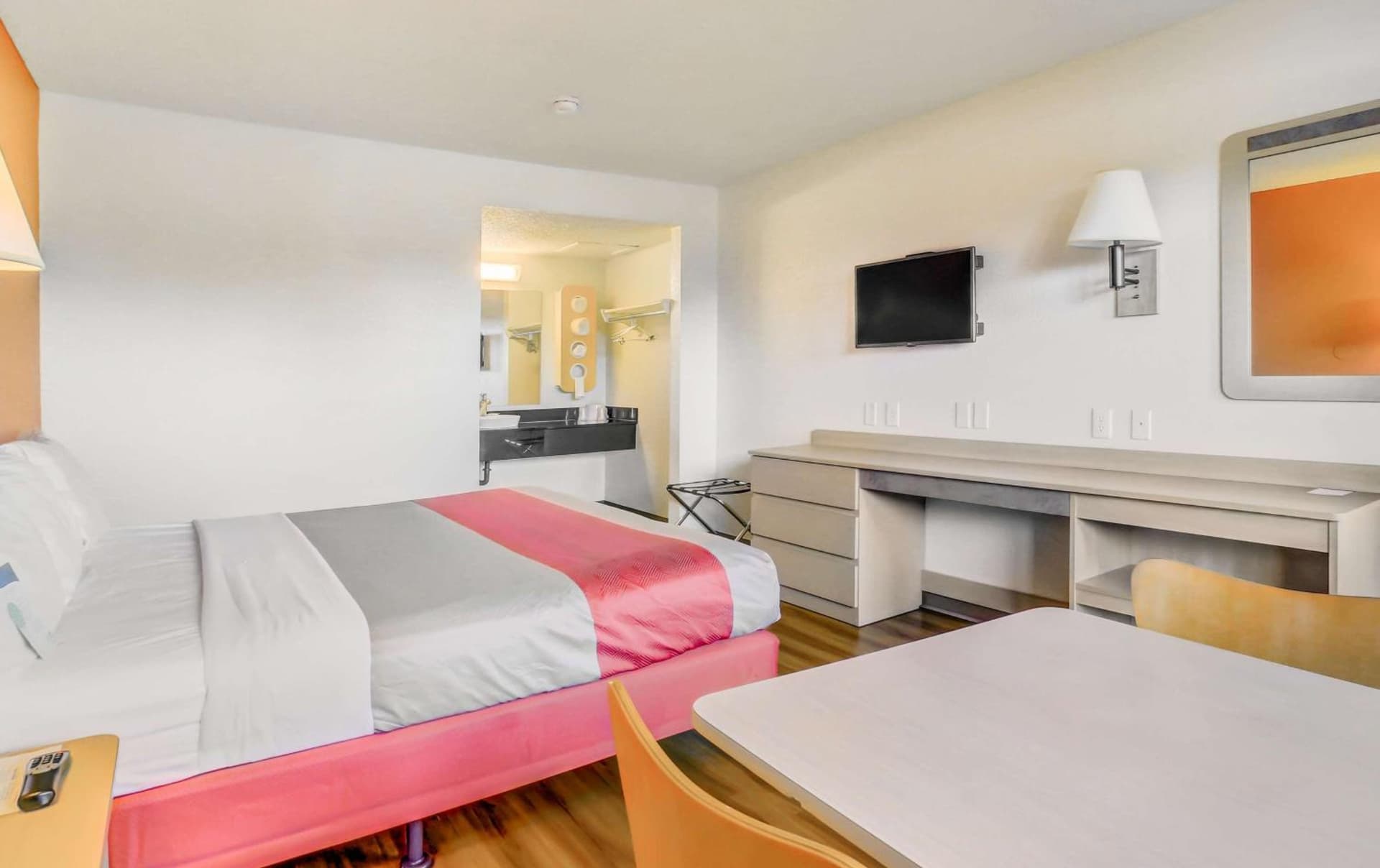 Motel 6-Medford, OR - North gallery photo in Medford, OR — image 30