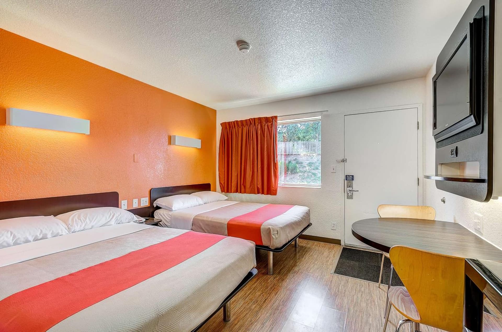 Motel 6 Thornton gallery photo in Thornton, CO — image 11