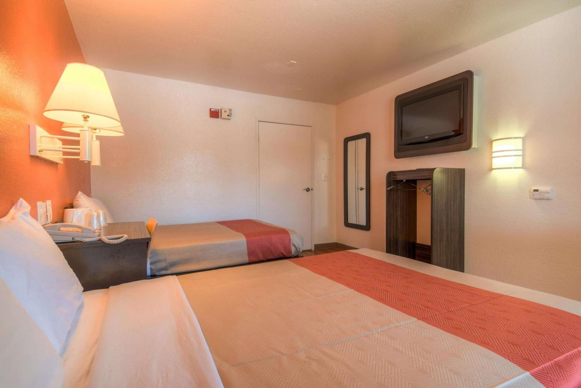 Motel 6-Chula Vista, CA - San Diego property views in Chula Vista, CA — gallery photo 3