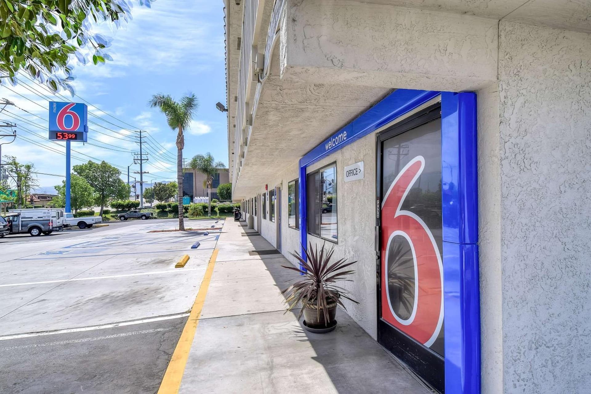 Motel 6-Corona, CA gallery photo in Corona, CA — image 53