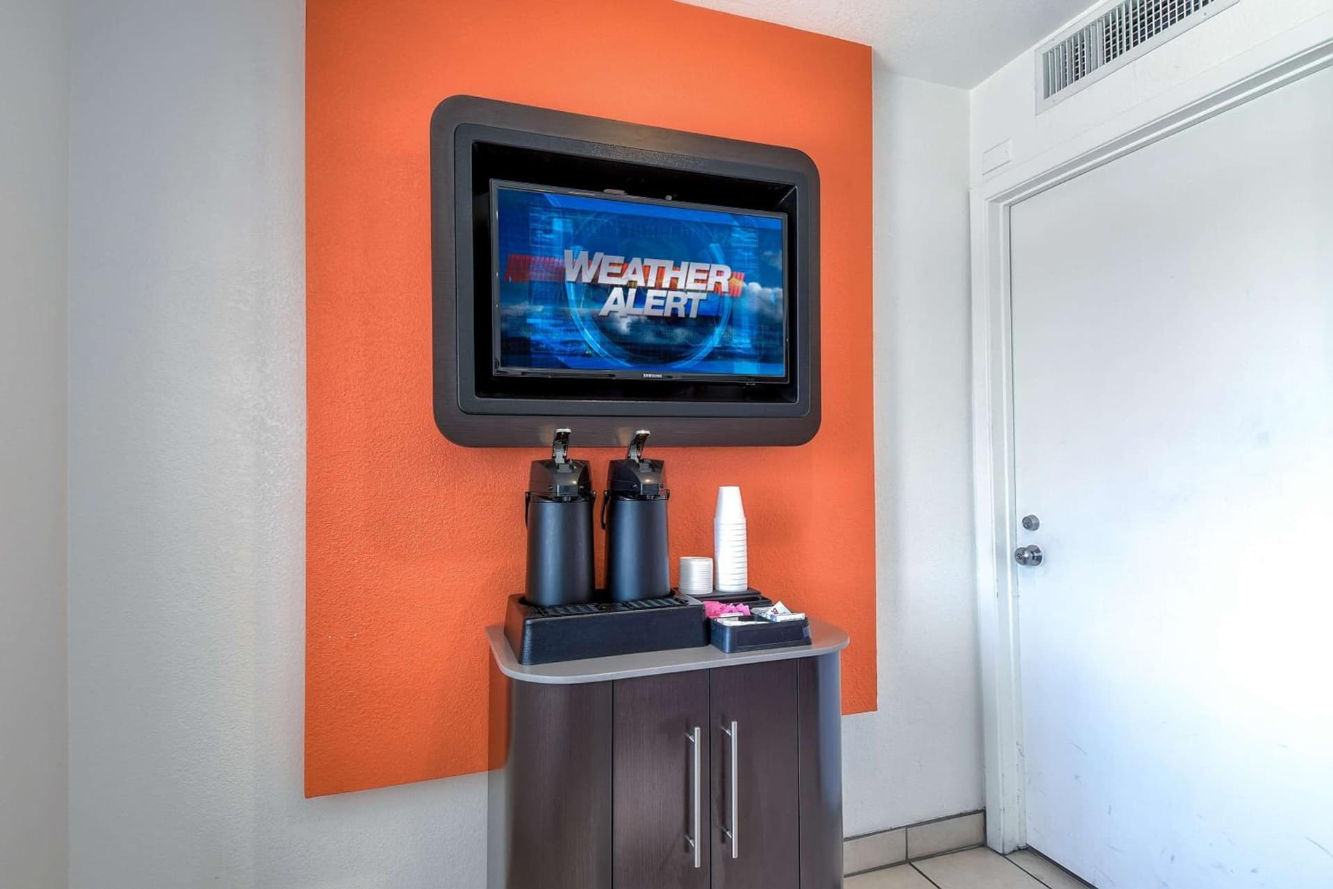 Motel 6-Corona, CA gallery photo in Corona, CA — image 12