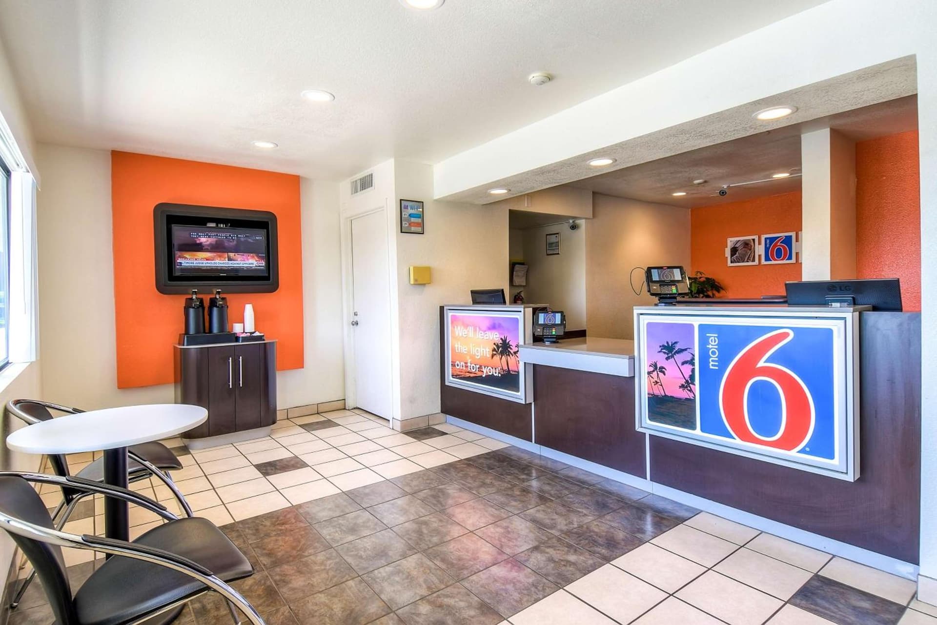 Motel 6-Corona, CA gallery photo in Corona, CA — image 42